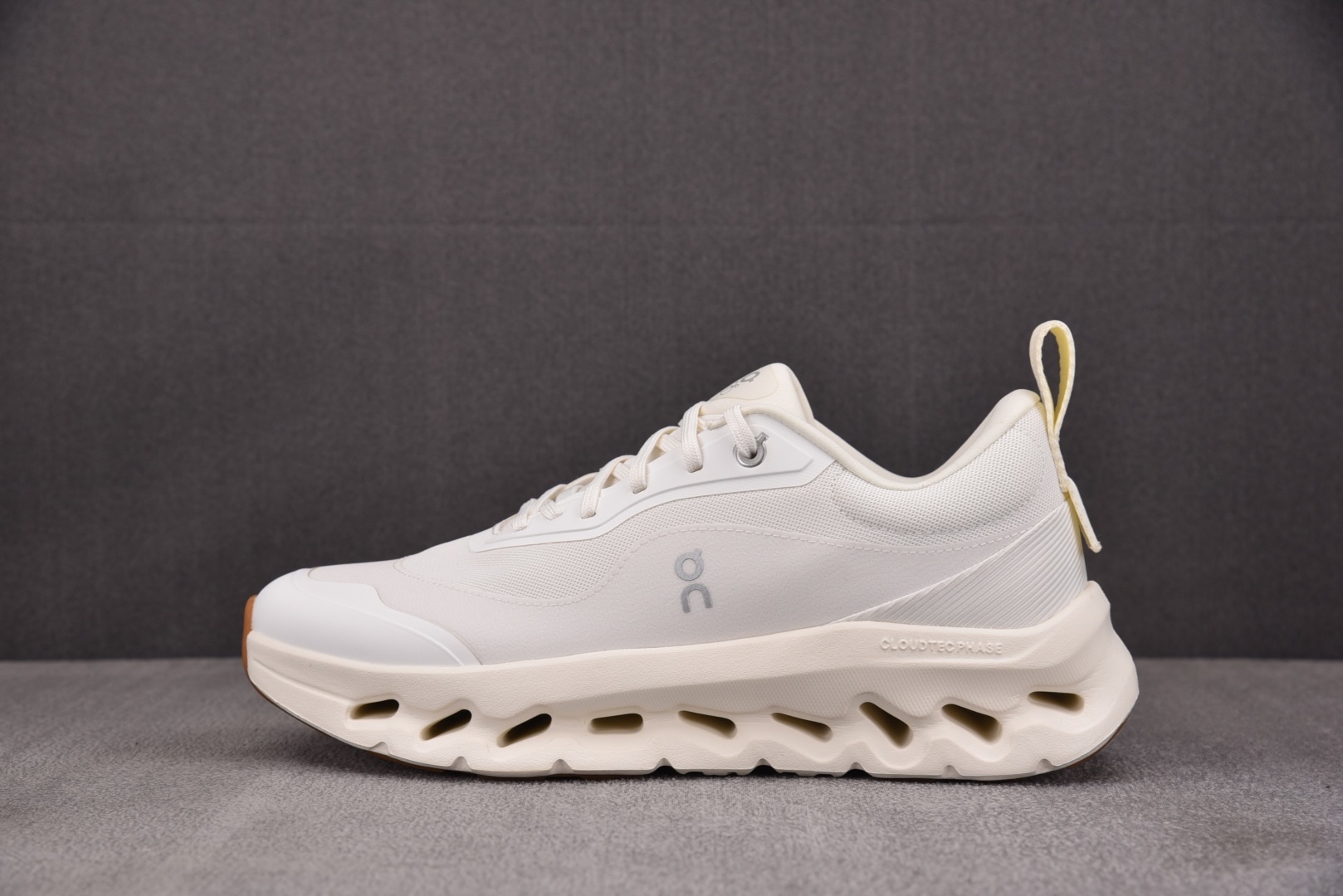 昂跑 尺码:36-45纯原出品-LOEWE x On Cloudtilt 2 看图 YZ004尺码：36