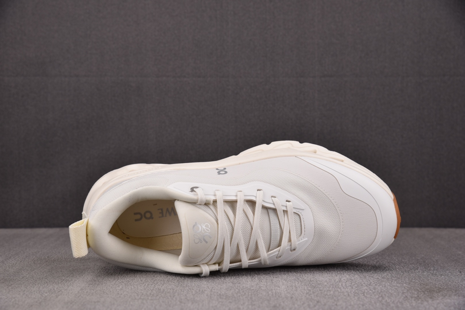 昂跑 尺码:36-45纯原出品-LOEWE x On Cloudtilt 2 看图 YZ004尺码：36