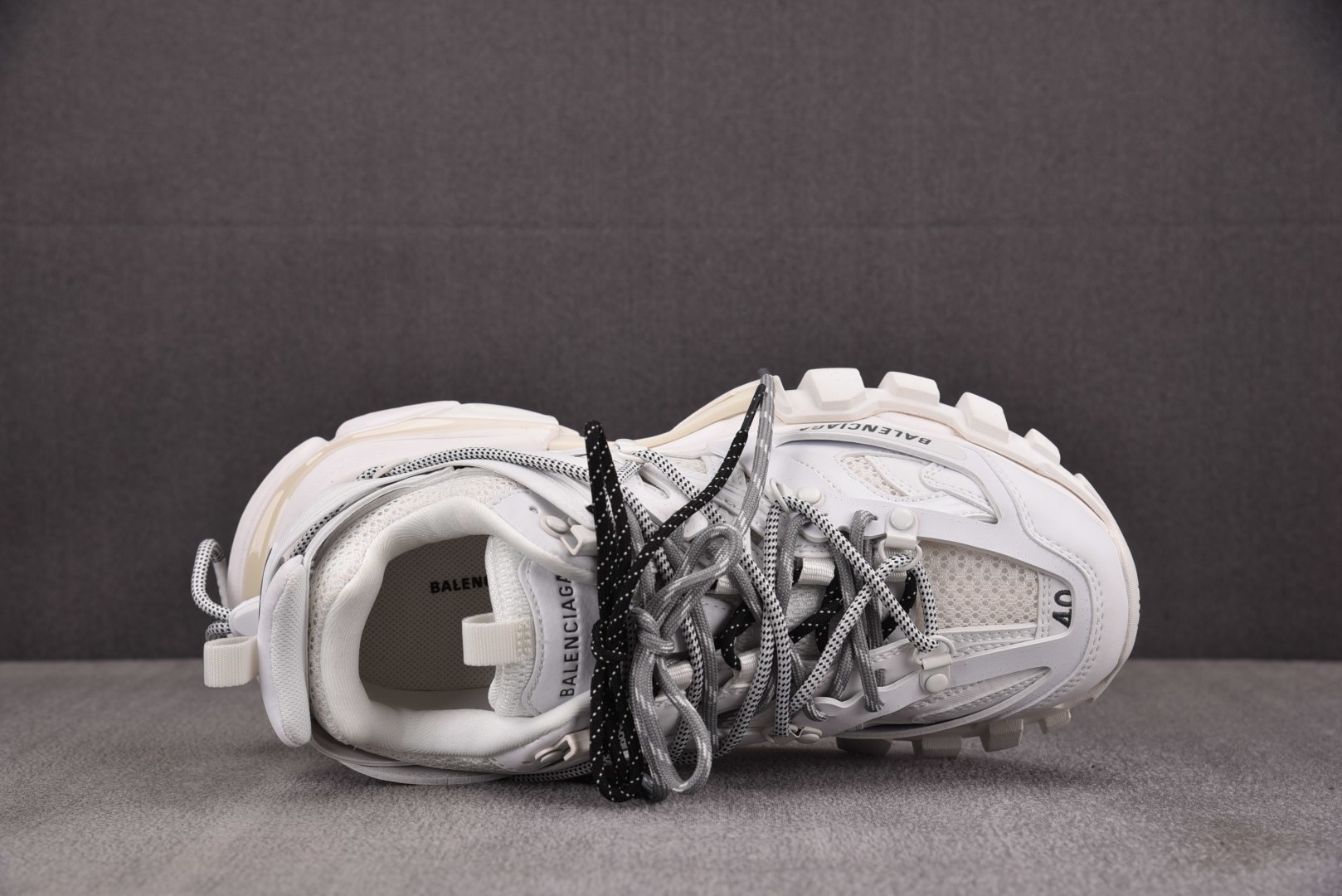 Balenciaga 尺码:35-46 超重偏大一码纯原-Balenciaga Track 白色灰绑带 