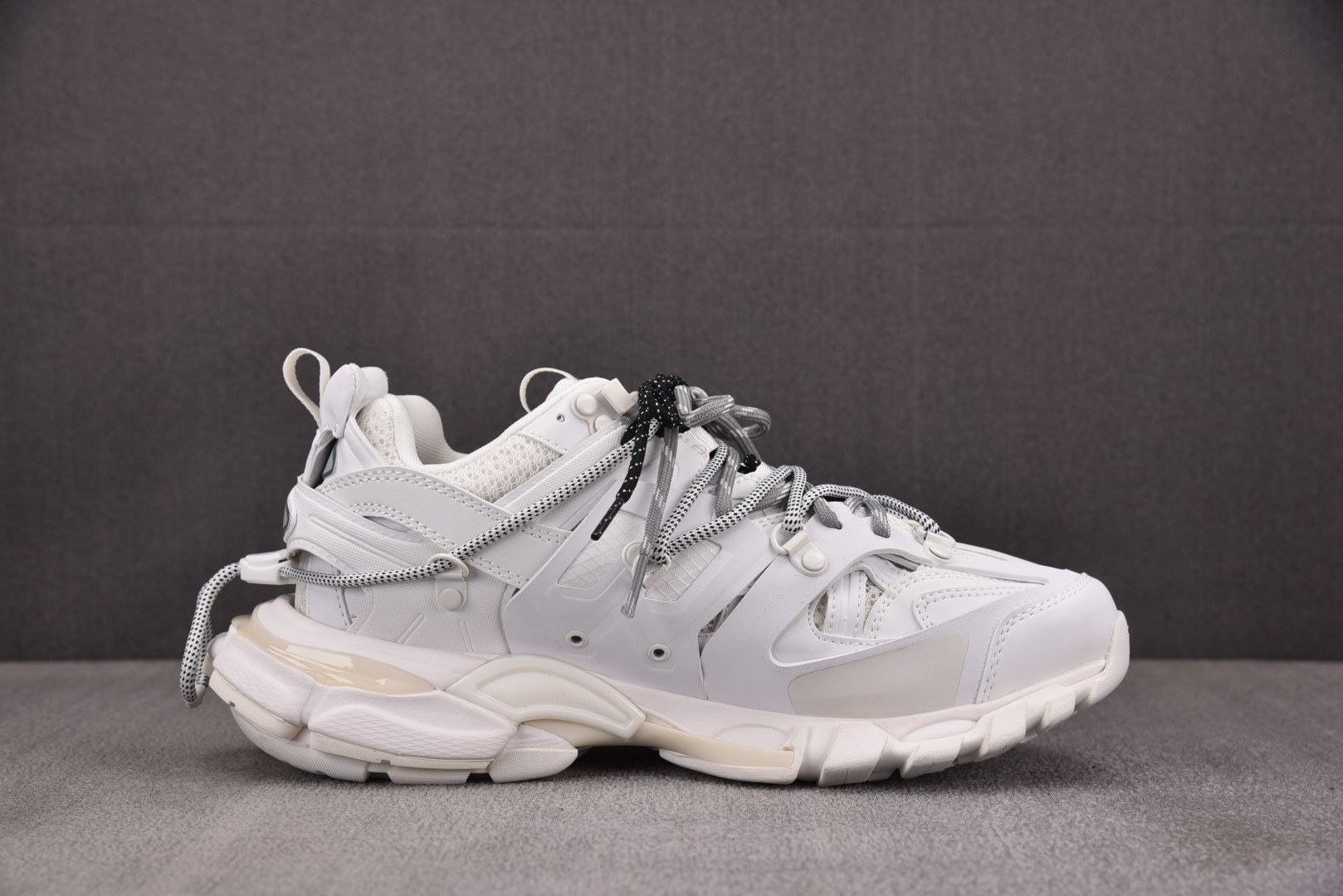 Balenciaga 尺码:35-46 超重偏大一码纯原-Balenciaga Track 白色灰绑带 
