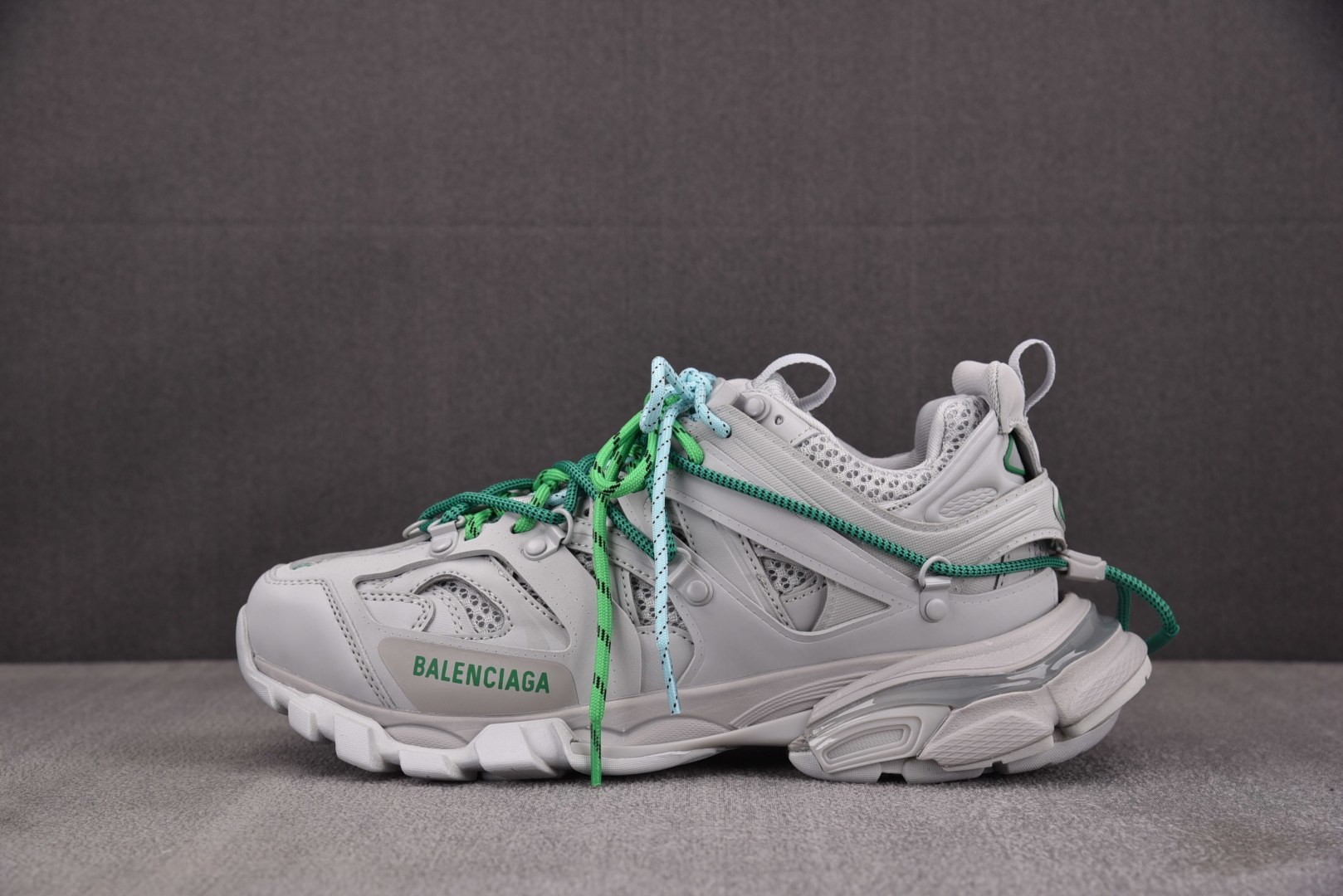 Balenciaga 尺码:35-46 超重偏大一码纯原-Balenciaga Track 灰绿绑带 Y