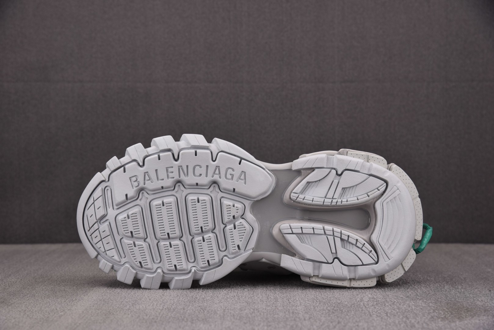 Balenciaga 尺码:35-46 超重偏大一码纯原-Balenciaga Track 灰绿绑带 Y