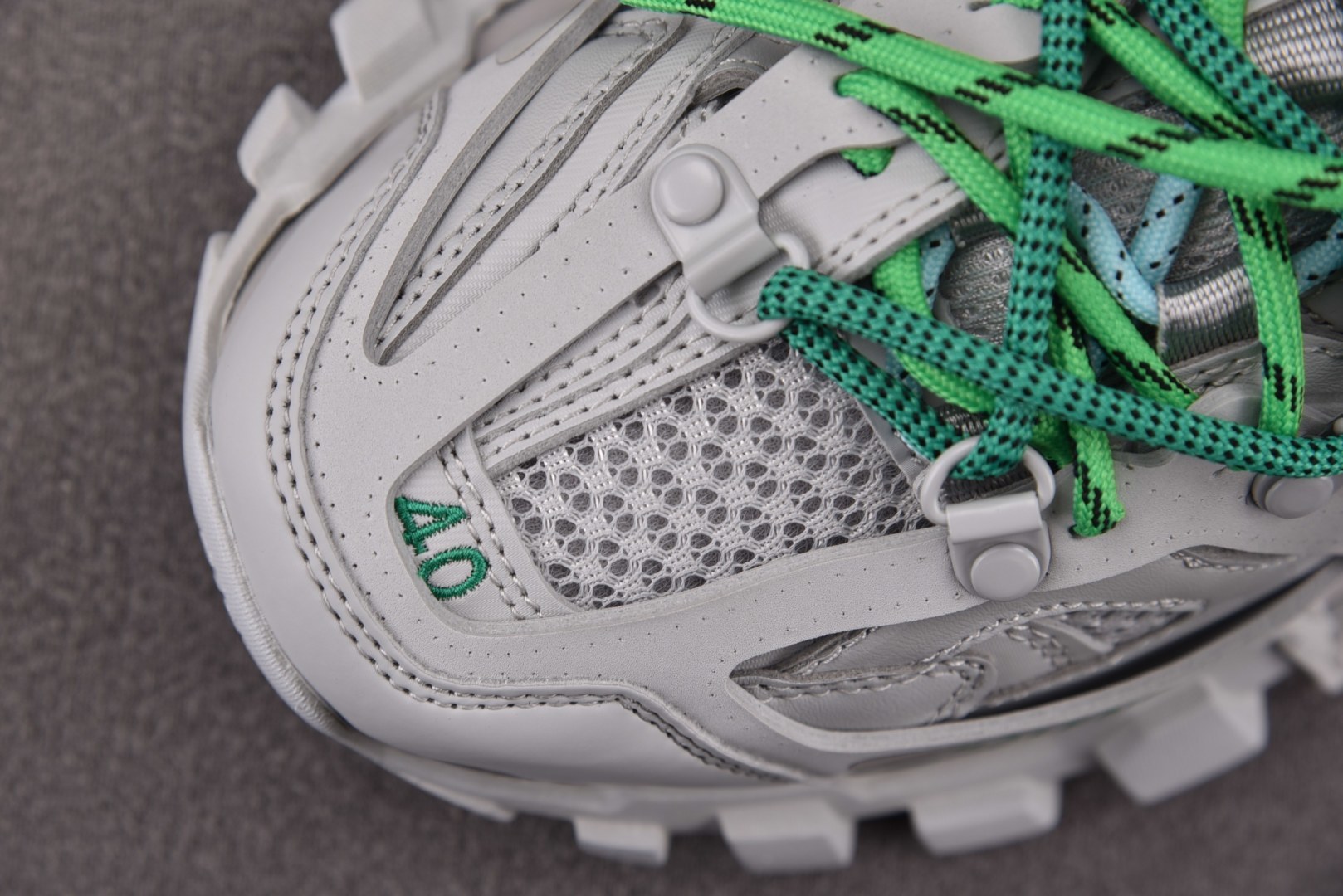 Balenciaga 尺码:35-46 超重偏大一码纯原-Balenciaga Track 灰绿绑带 Y