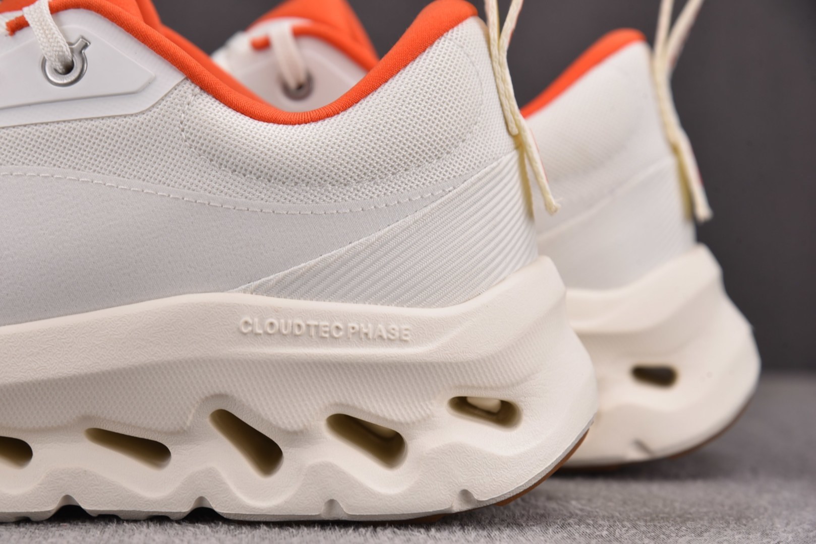 昂跑 尺码:36-45纯原出品-LOEWE x On Cloudtilt 2 看图 YZ004尺码：36