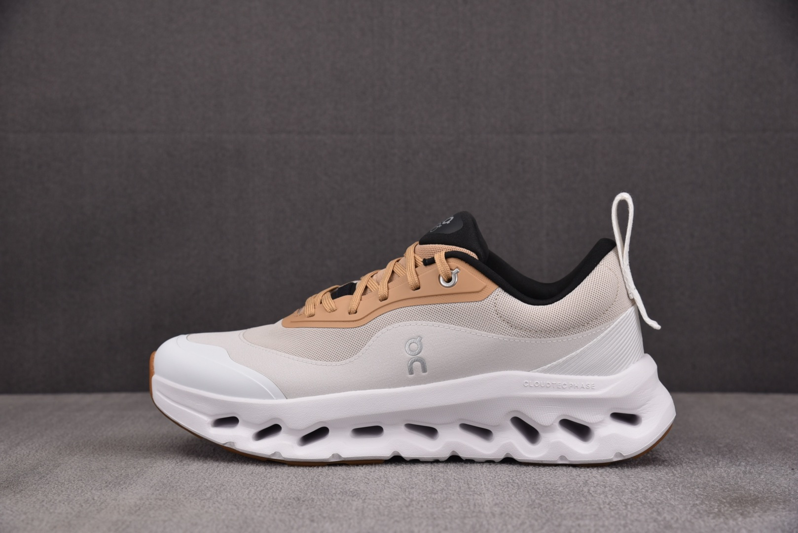 昂跑 尺码:36-45纯原出品-LOEWE x On Cloudtilt 2 看图 YZ004尺码：36