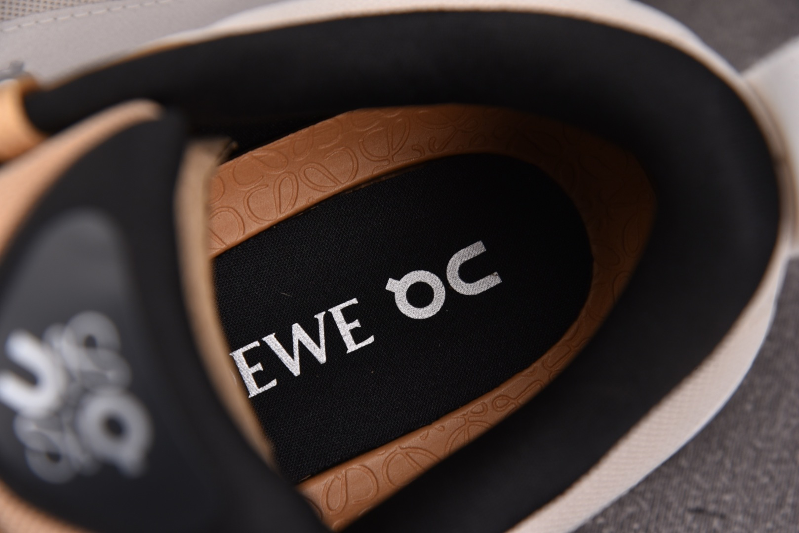 昂跑 尺码:36-45纯原出品-LOEWE x On Cloudtilt 2 看图 YZ004尺码：36