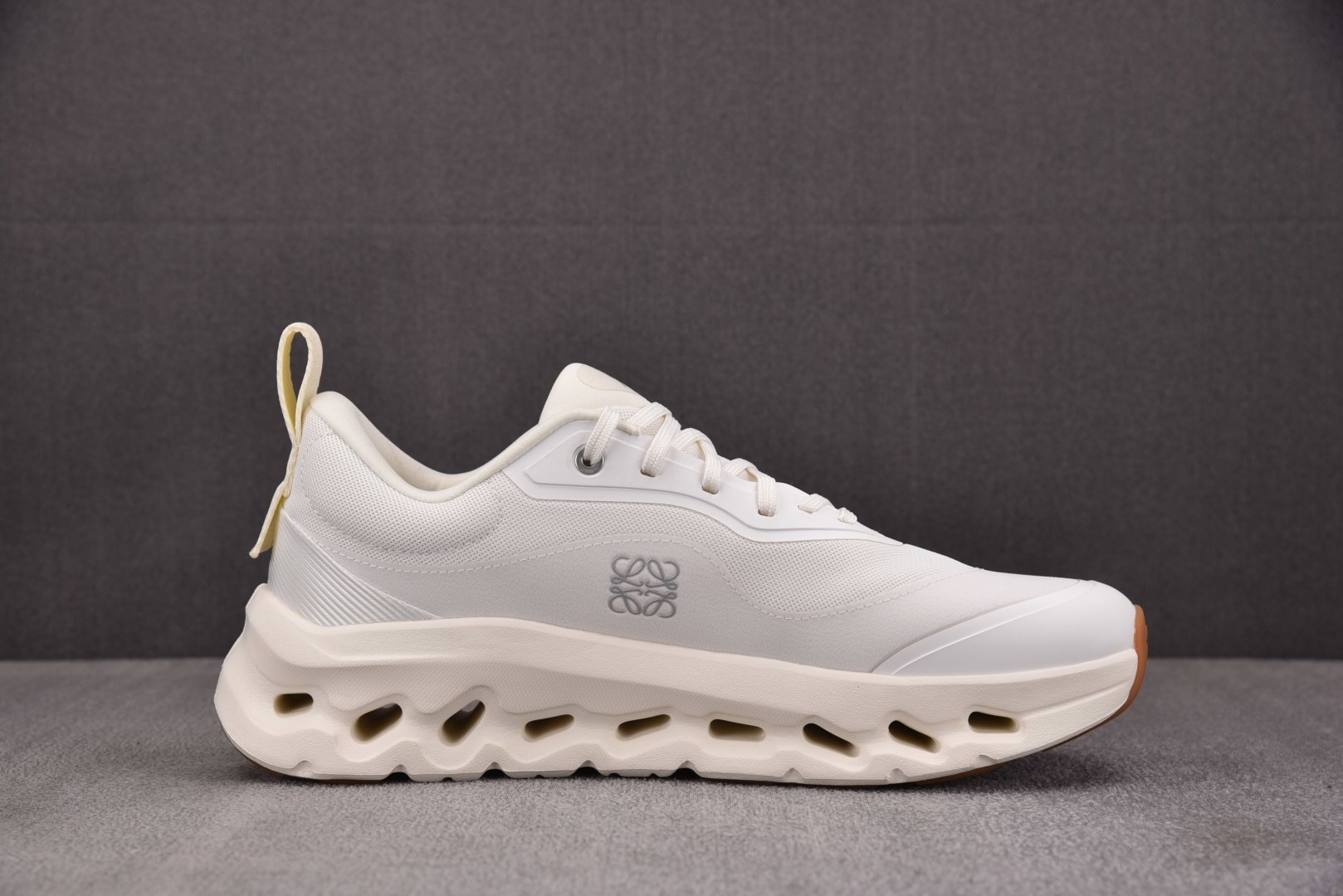 昂跑 尺码:36-45纯原出品-LOEWE x On Cloudtilt 2 看图 YZ004尺码：36