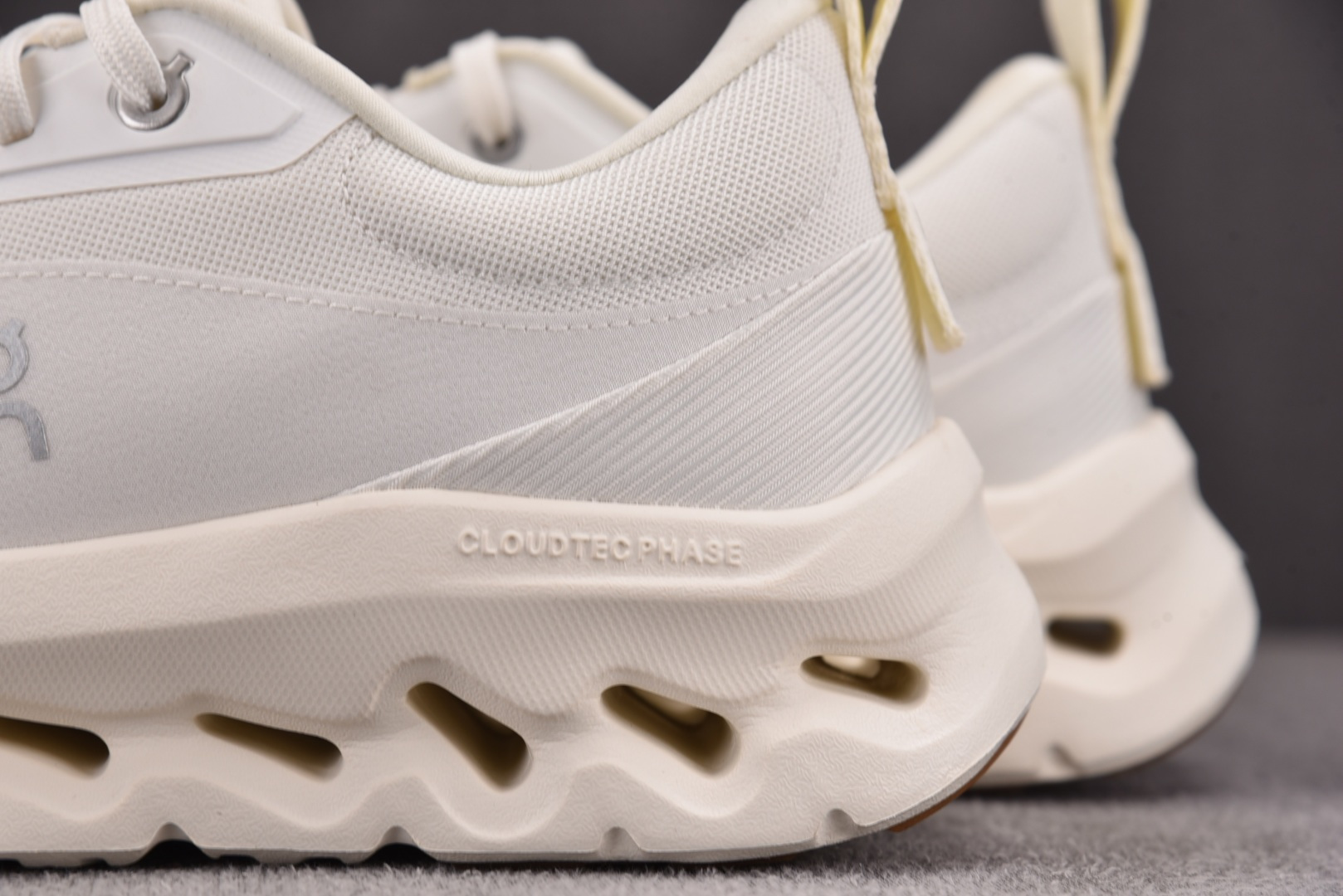 昂跑 尺码:36-45纯原出品-LOEWE x On Cloudtilt 2 看图 YZ004尺码：36