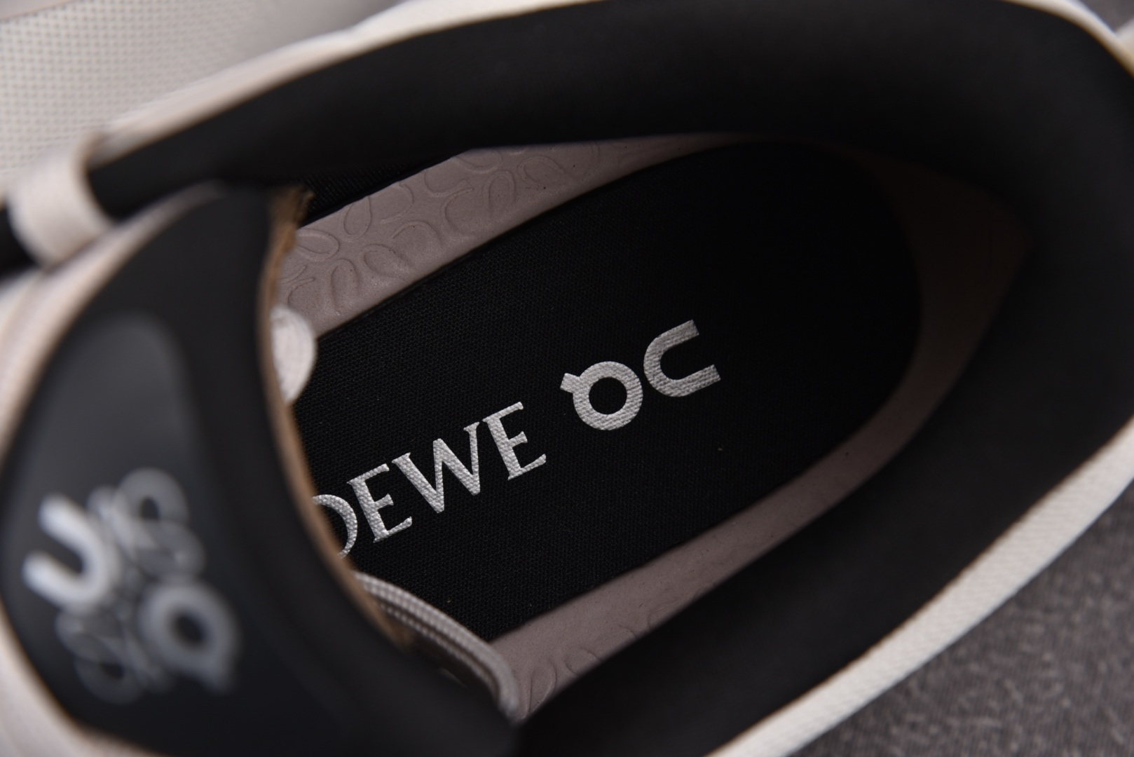 昂跑 尺码:36-45纯原出品-LOEWE x On Cloudtilt 2 看图 YZ004尺码：36