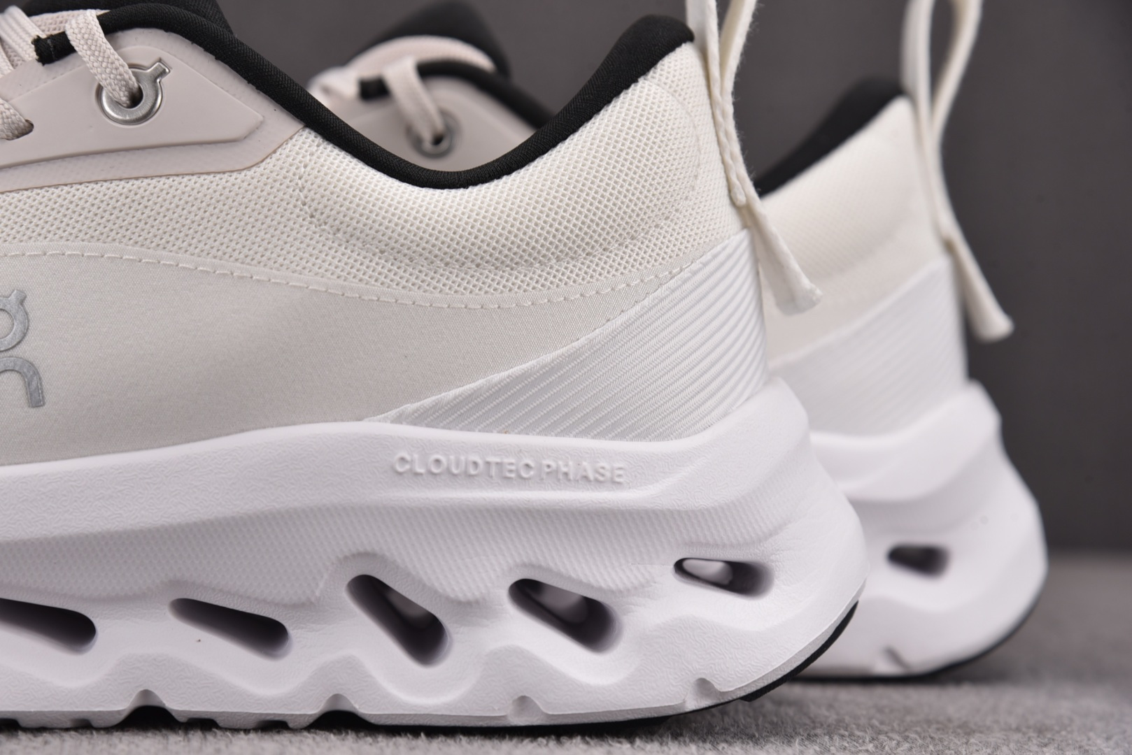 昂跑 尺码:36-45纯原出品-LOEWE x On Cloudtilt 2 看图 YZ004尺码：36