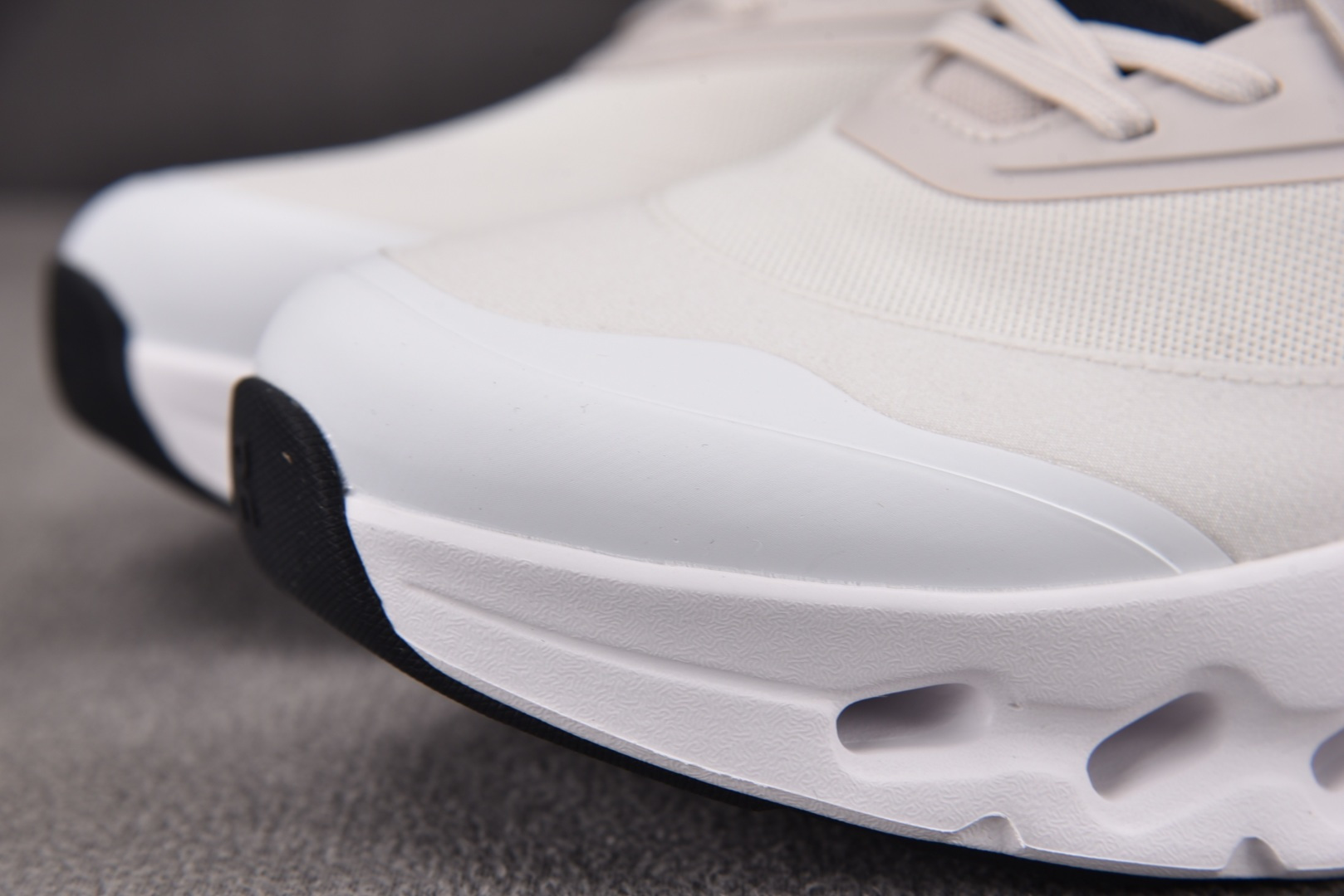 昂跑 尺码:36-45纯原出品-LOEWE x On Cloudtilt 2 看图 YZ004尺码：36