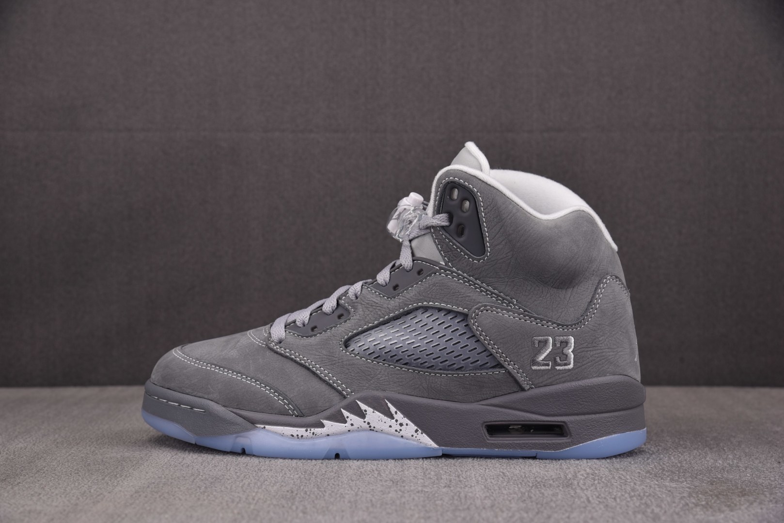 AJ5 尺码:40-47.5纯原-Air Jordan 5 Retro Wolf Grey 灰色 DD0