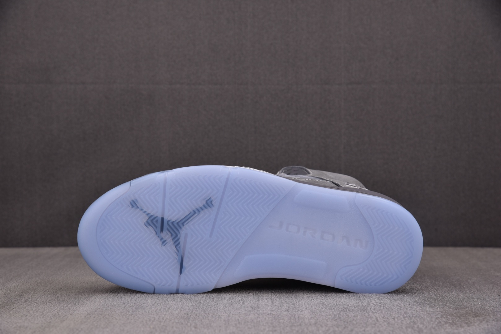 AJ5 尺码:40-47.5纯原-Air Jordan 5 Retro Wolf Grey 灰色 DD0