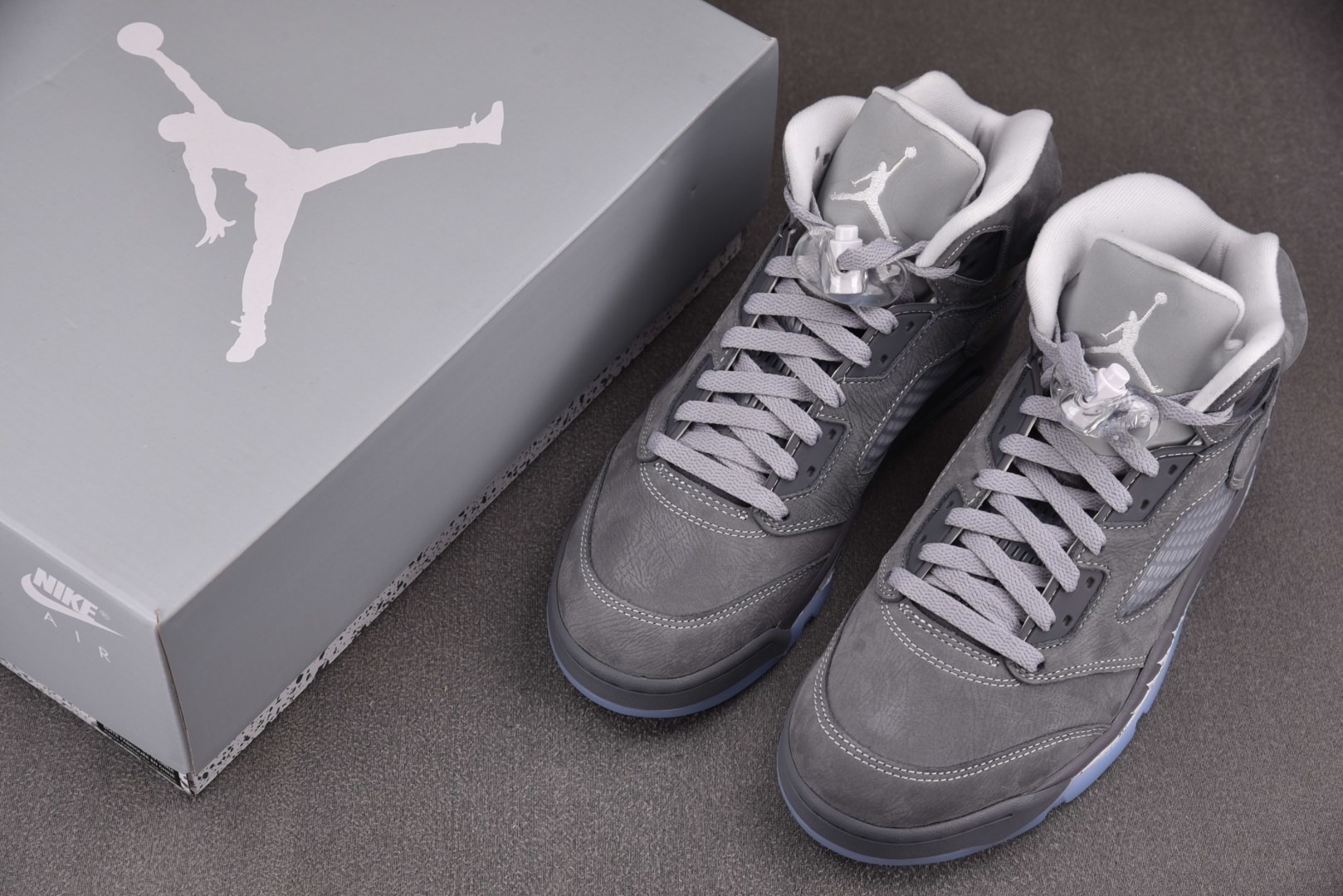 AJ5 尺码:40-47.5纯原-Air Jordan 5 Retro Wolf Grey 灰色 DD0