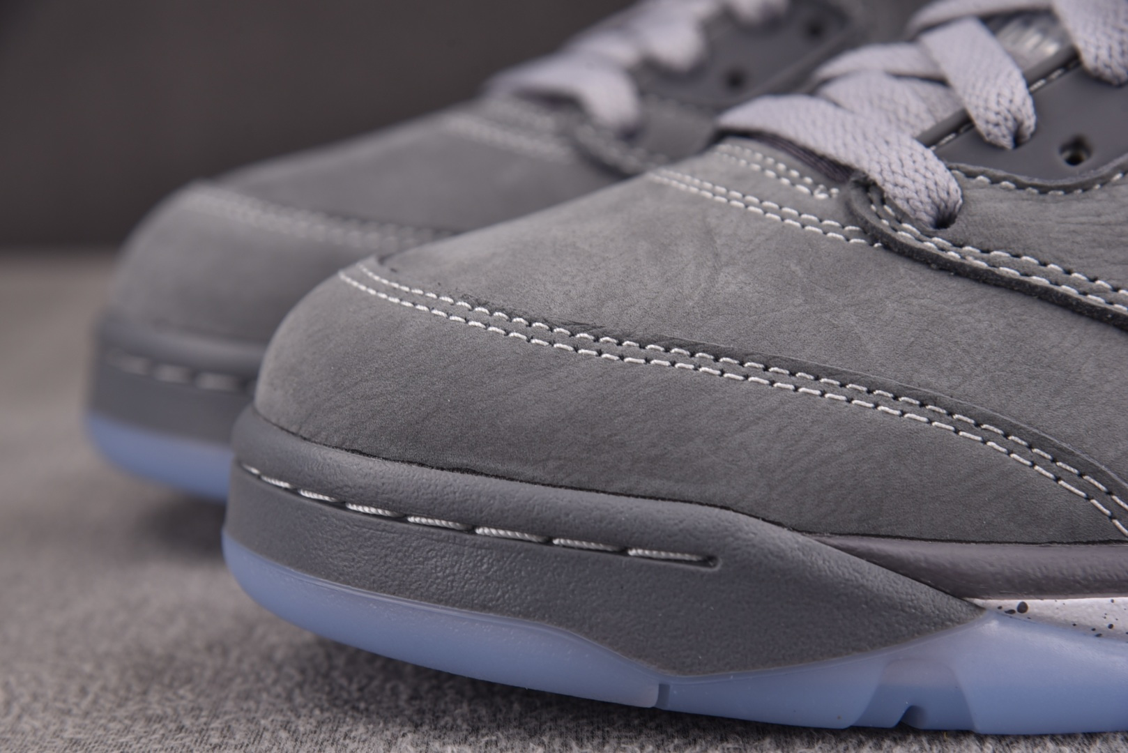 AJ5 尺码:40-47.5纯原-Air Jordan 5 Retro Wolf Grey 灰色 DD0