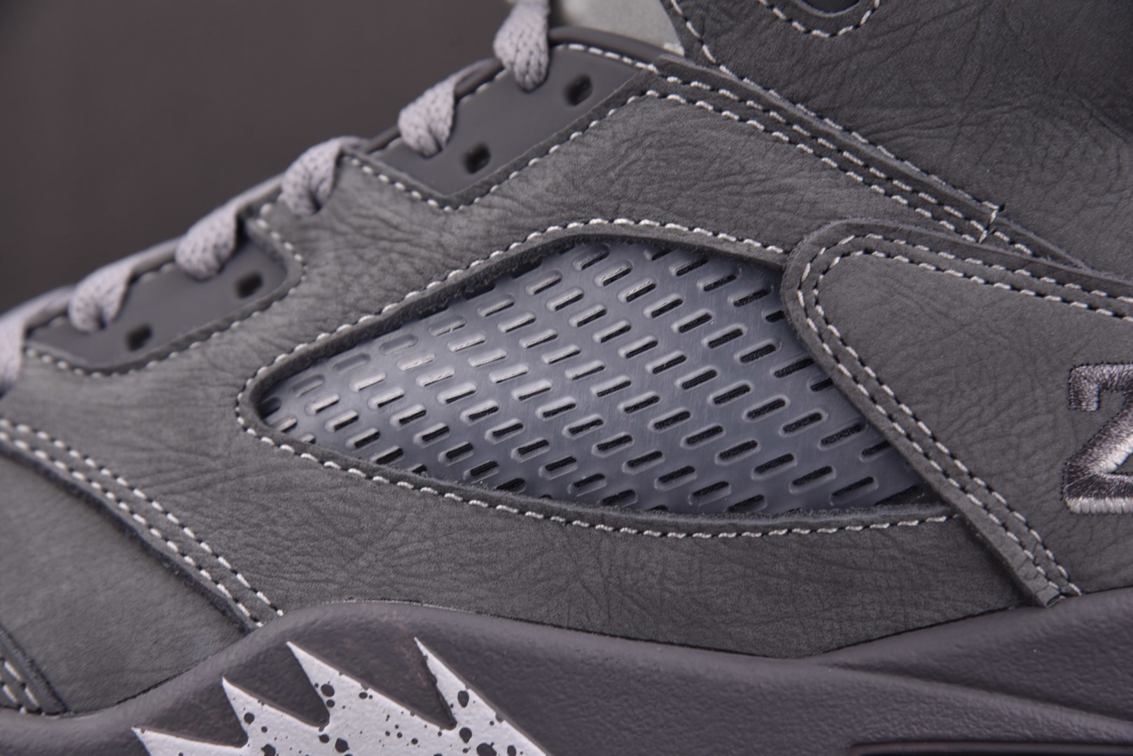 AJ5 尺码:40-47.5纯原-Air Jordan 5 Retro Wolf Grey 灰色 DD0
