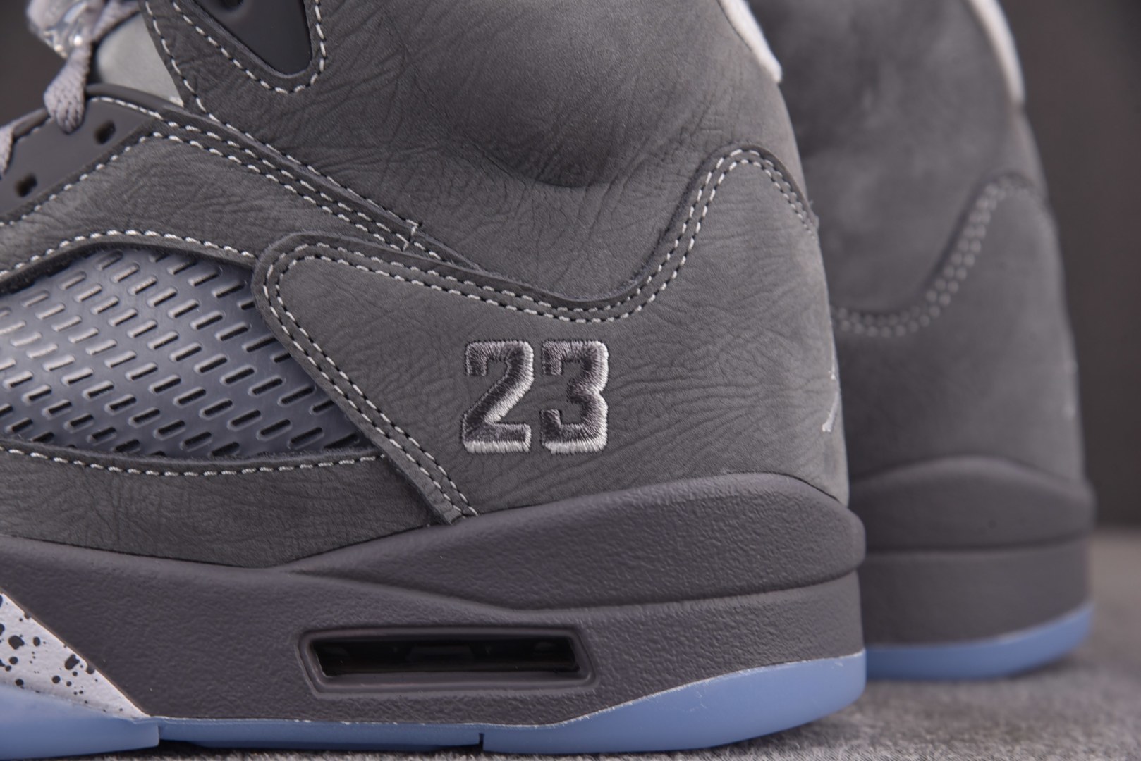 AJ5 尺码:40-47.5纯原-Air Jordan 5 Retro Wolf Grey 灰色 DD0