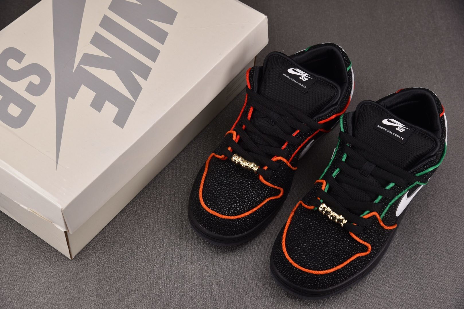 Dunk 尺码:40-47.5纯原出品-SB Dunk Low Bronx Girls Skate 黑绿