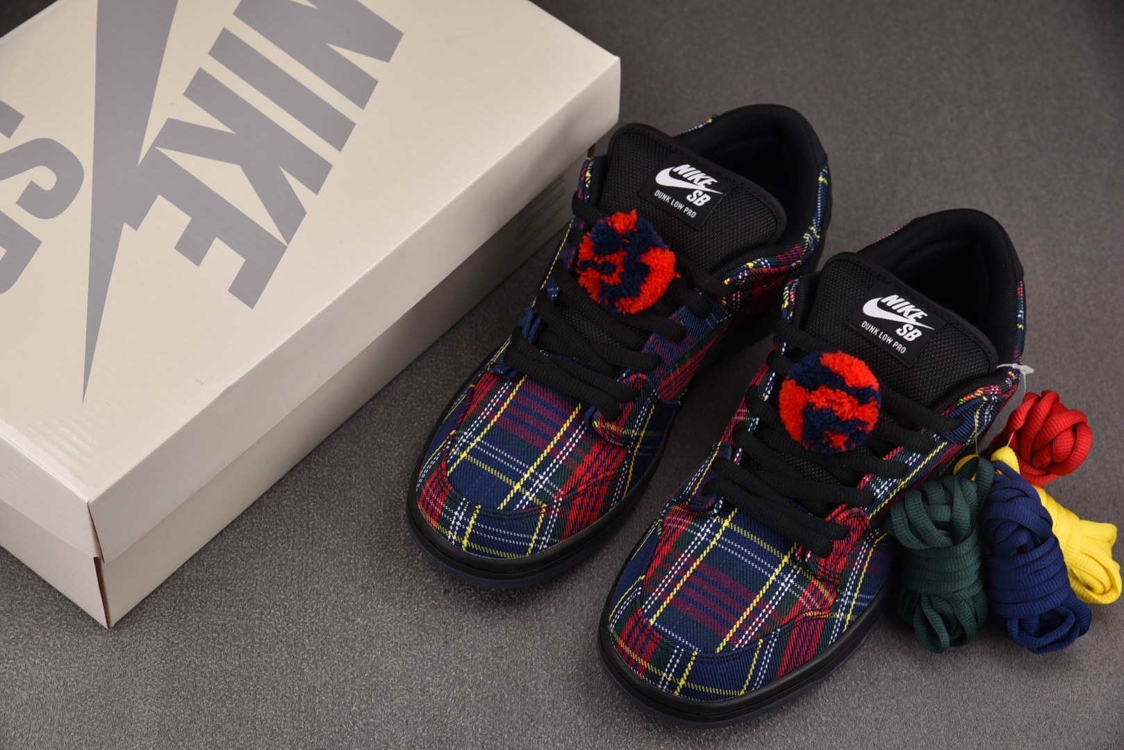 Dunk 尺码:40-47.5纯原出品-SB Dunk Low Nardwuar 红黑 II1493-6