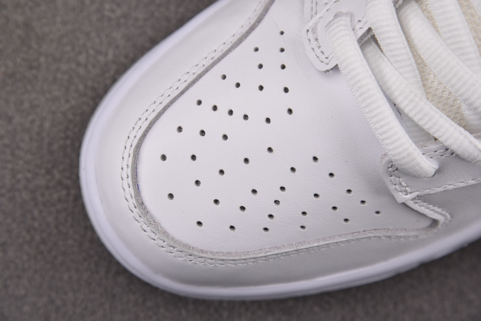 Dunk 尺码:40-47.5纯原出品-SB Dunk Low Supreme 94 White Met