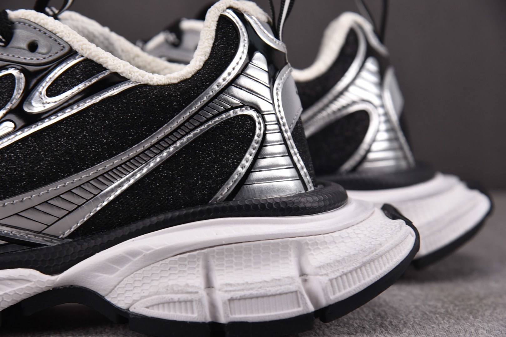 3XL巴黎 尺码:35-46 偏大一码纯原版出品-Balenciaga 3XL LUREX NW 白黑银