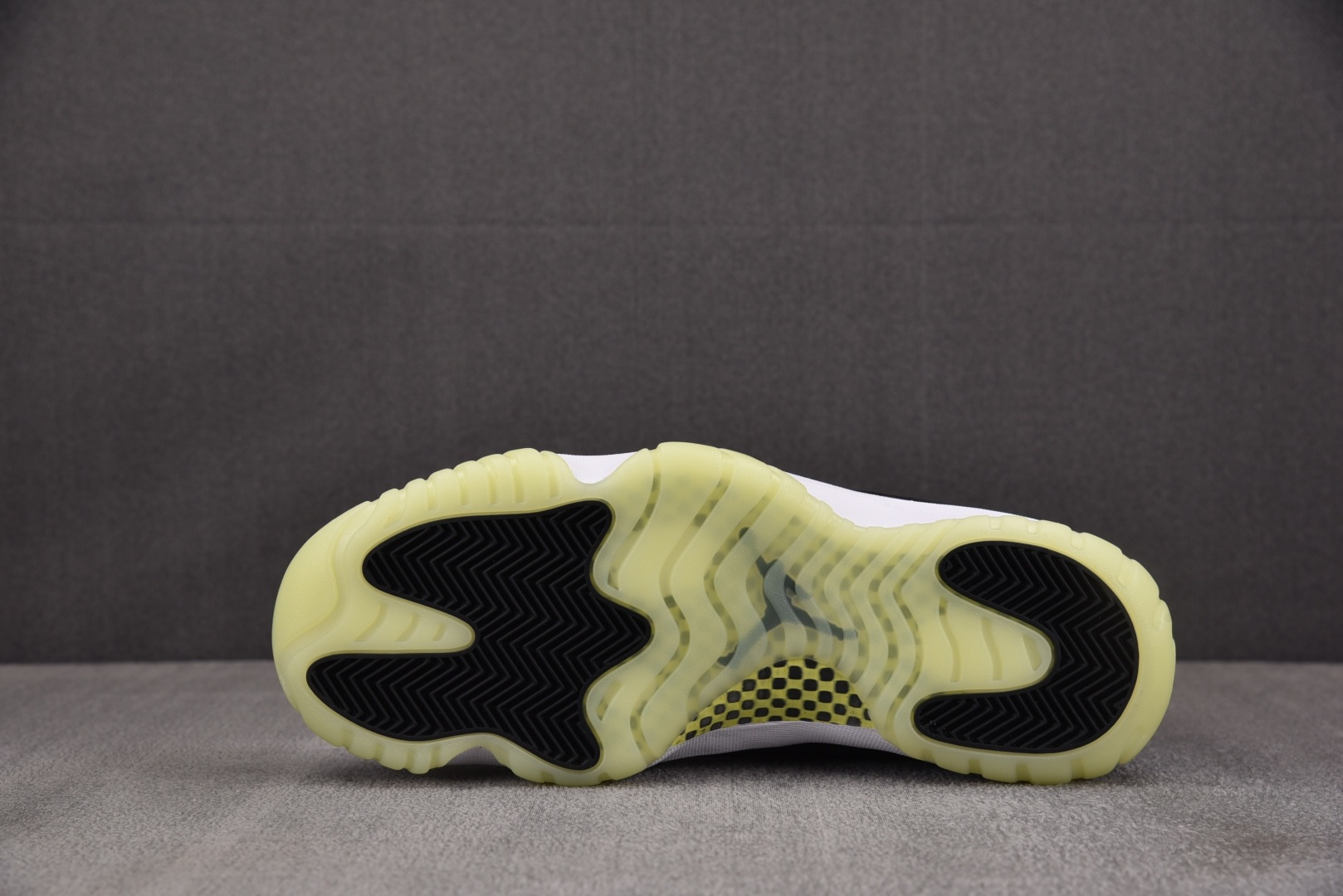 AJ11 尺码:40-47.5纯原出品-Air Jordan 11 Retro Black Barely