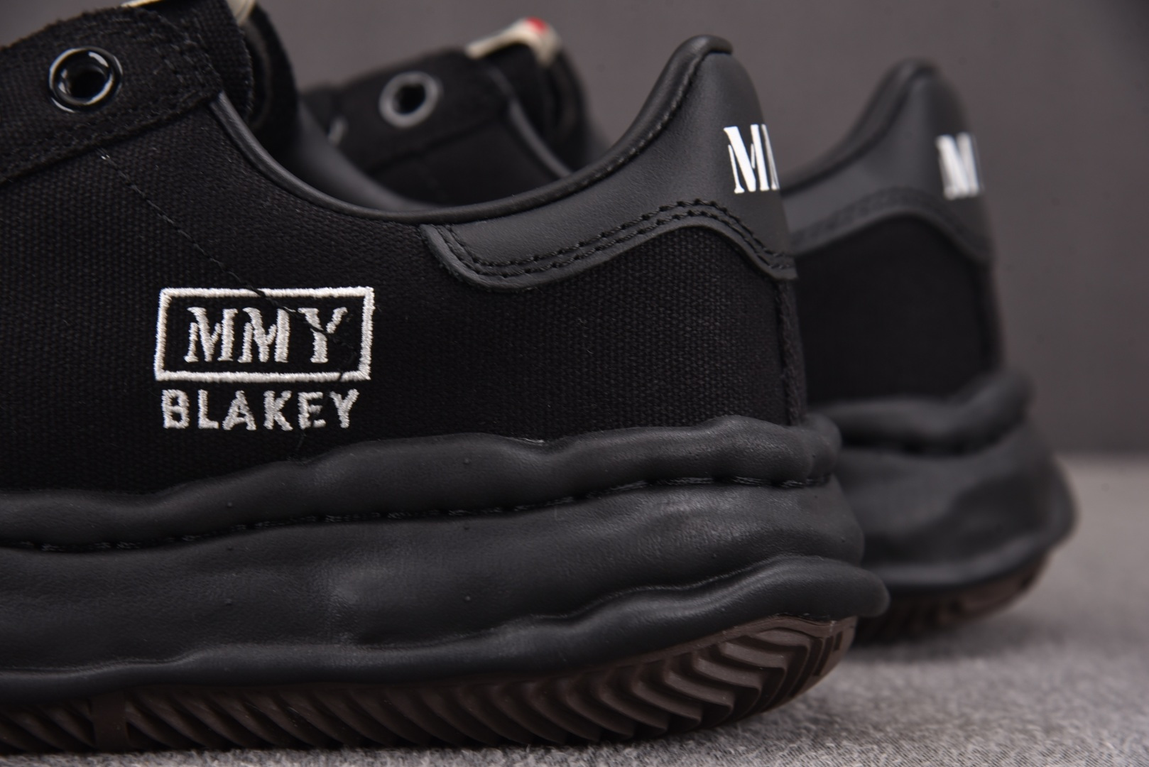 MMY 尺码36-45纯原版出品-MIHARA YASUHIRO 黑色白刺绣 No.707 YZ022尺