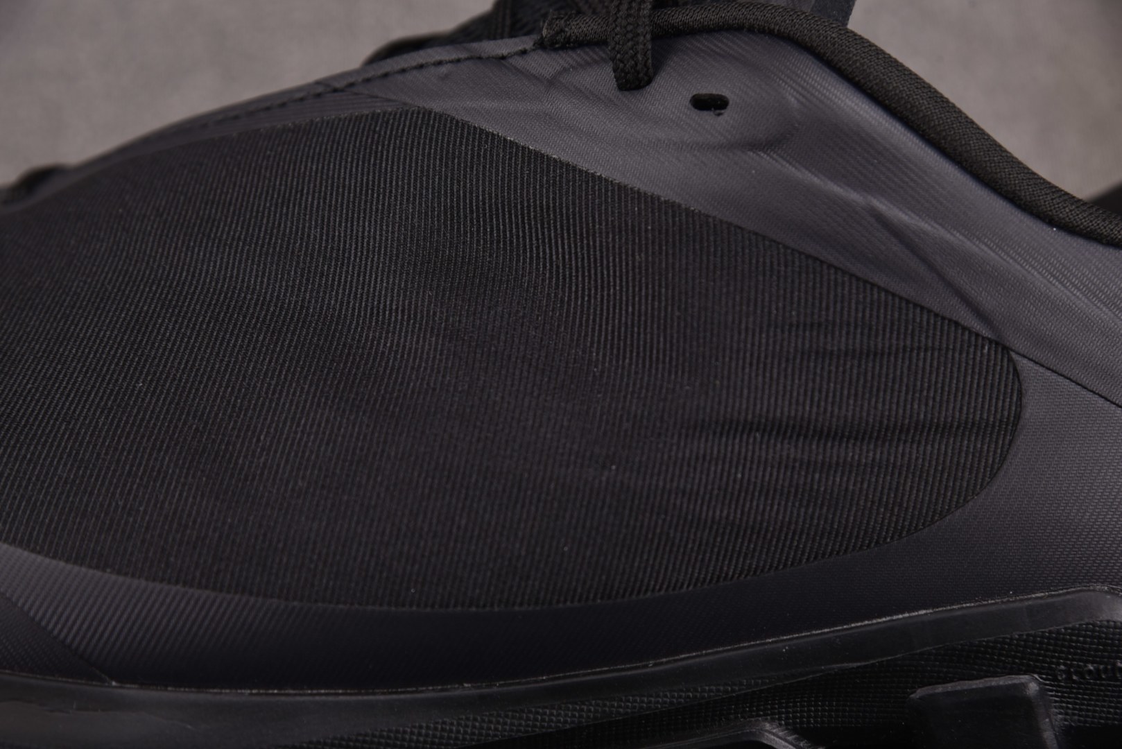 On昂跑 尺码:36-46纯原出品-PAF x On昂跑 Cloudventure 黑色 YZ039尺码