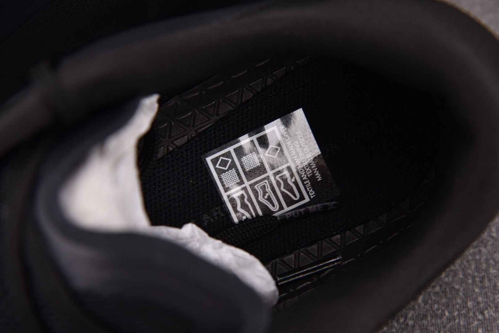 On昂跑 尺码:36-46纯原出品-PAF x On昂跑 Cloudventure 黑色 YZ039尺码