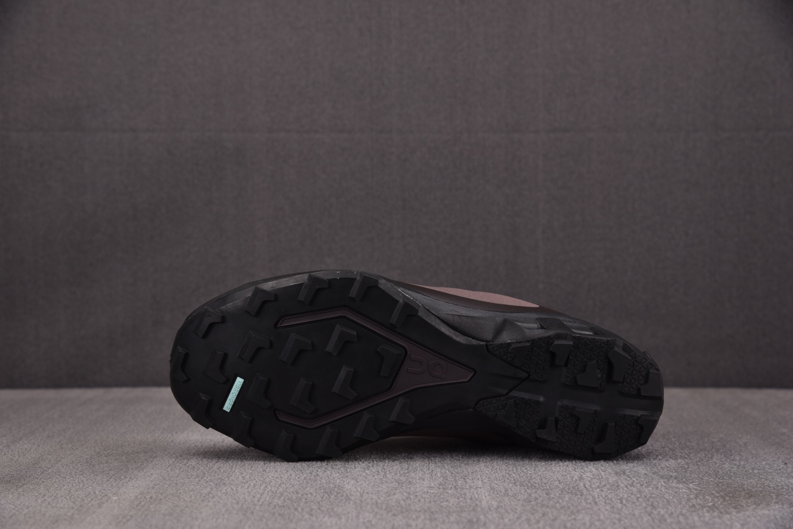 On昂跑 尺码:36-46纯原出品-PAF x On昂跑 Cloudventure 咖啡色 YZ039尺