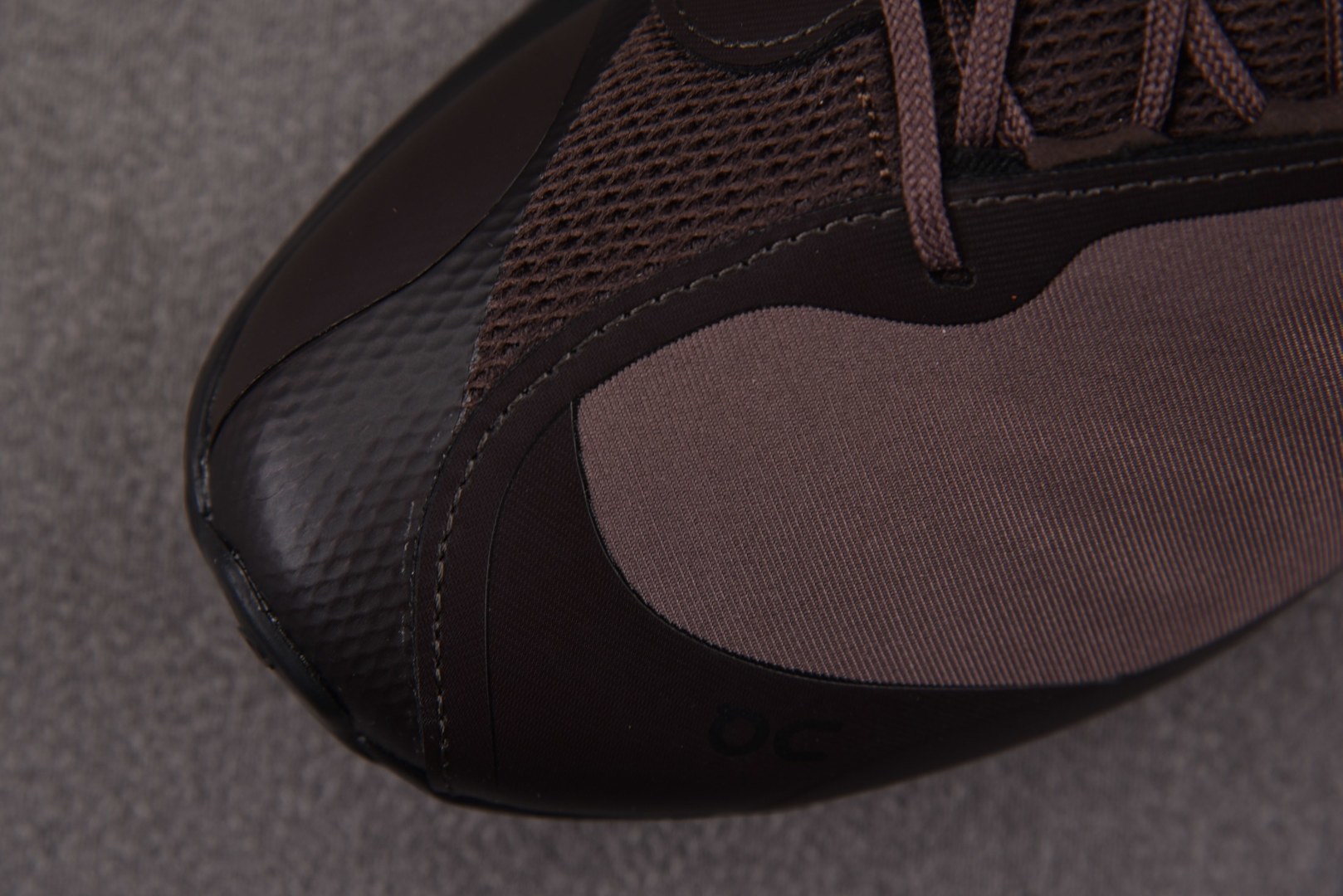 On昂跑 尺码:36-46纯原出品-PAF x On昂跑 Cloudventure 咖啡色 YZ039尺