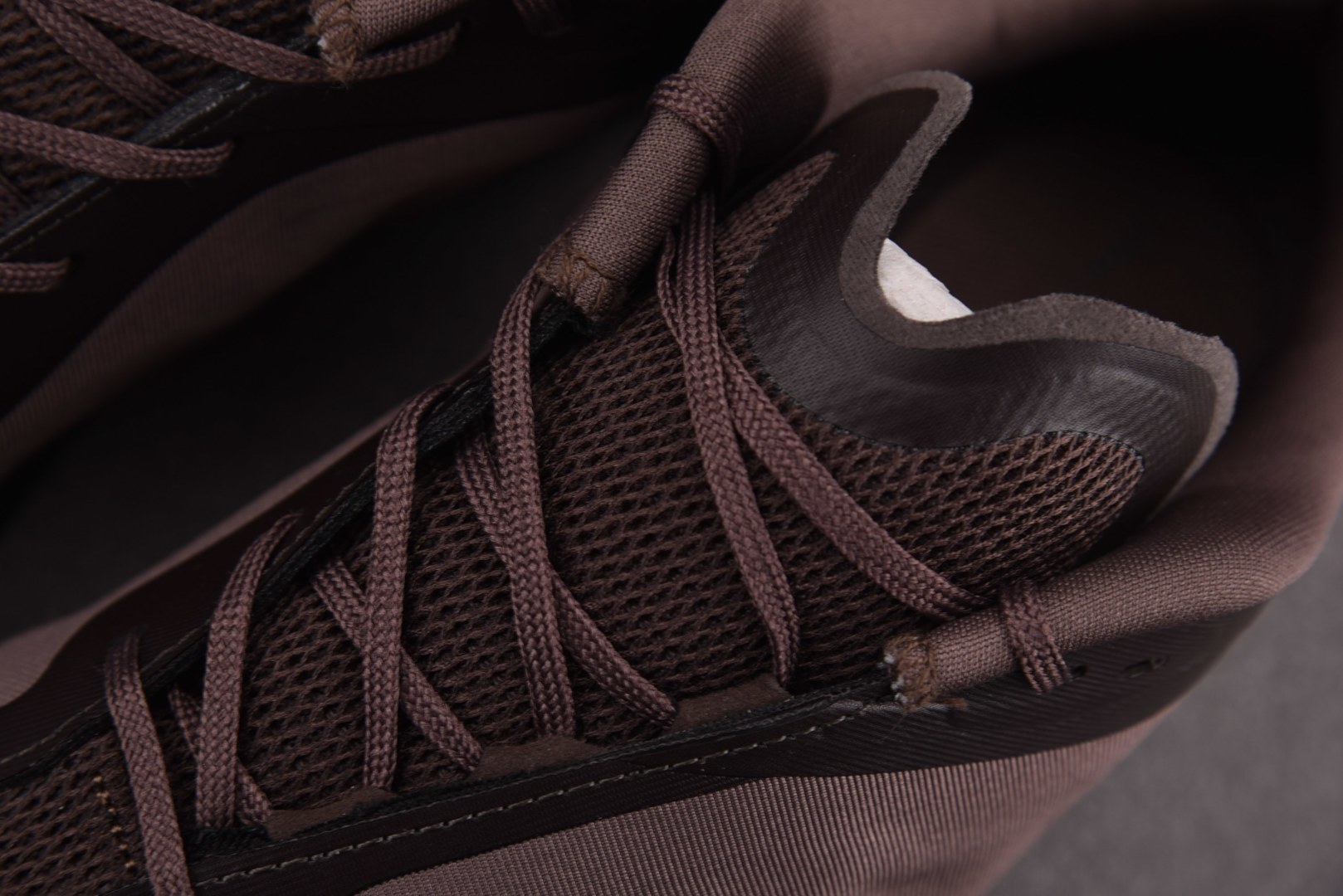 On昂跑 尺码:36-46纯原出品-PAF x On昂跑 Cloudventure 咖啡色 YZ039尺