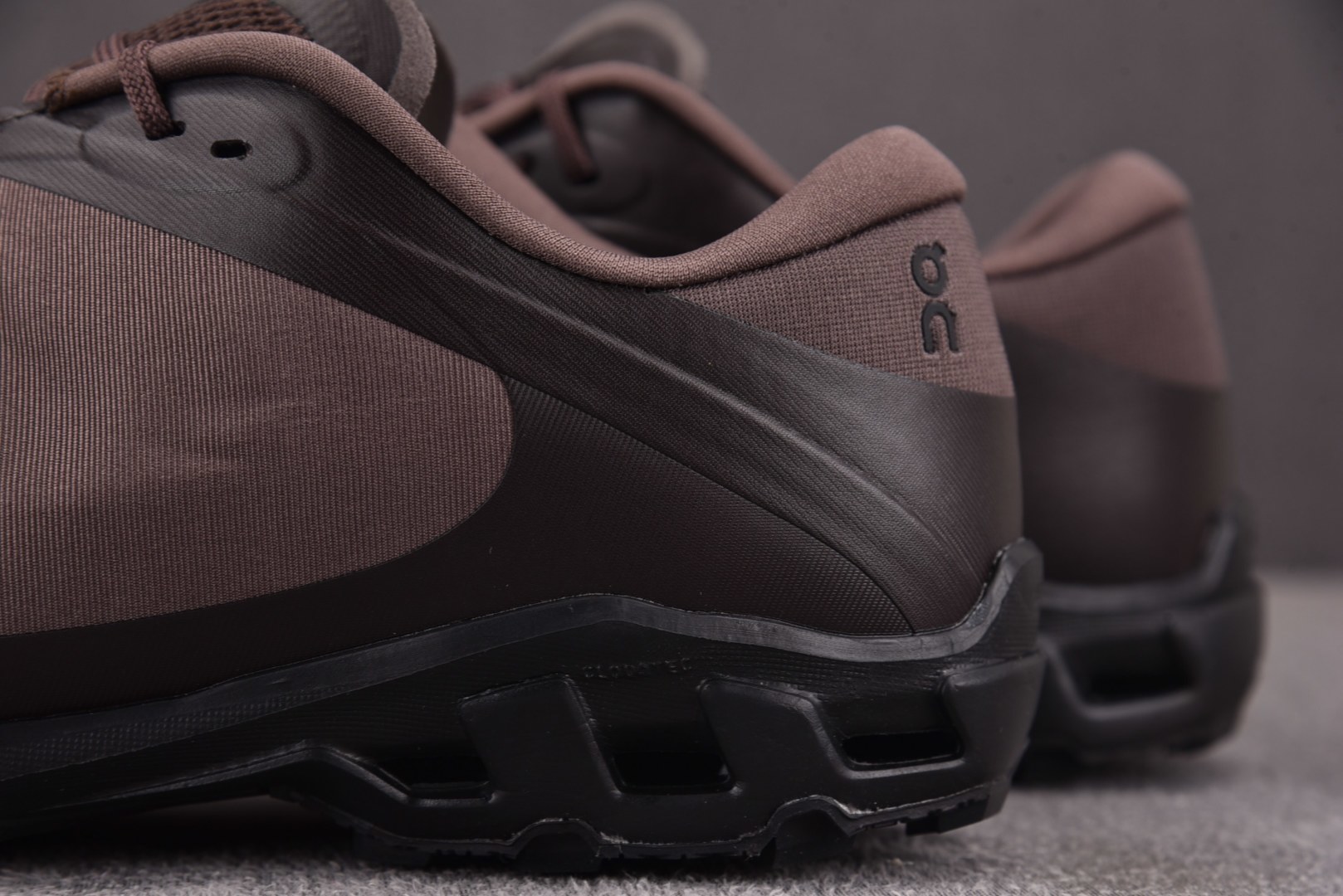 On昂跑 尺码:36-46纯原出品-PAF x On昂跑 Cloudventure 咖啡色 YZ039尺
