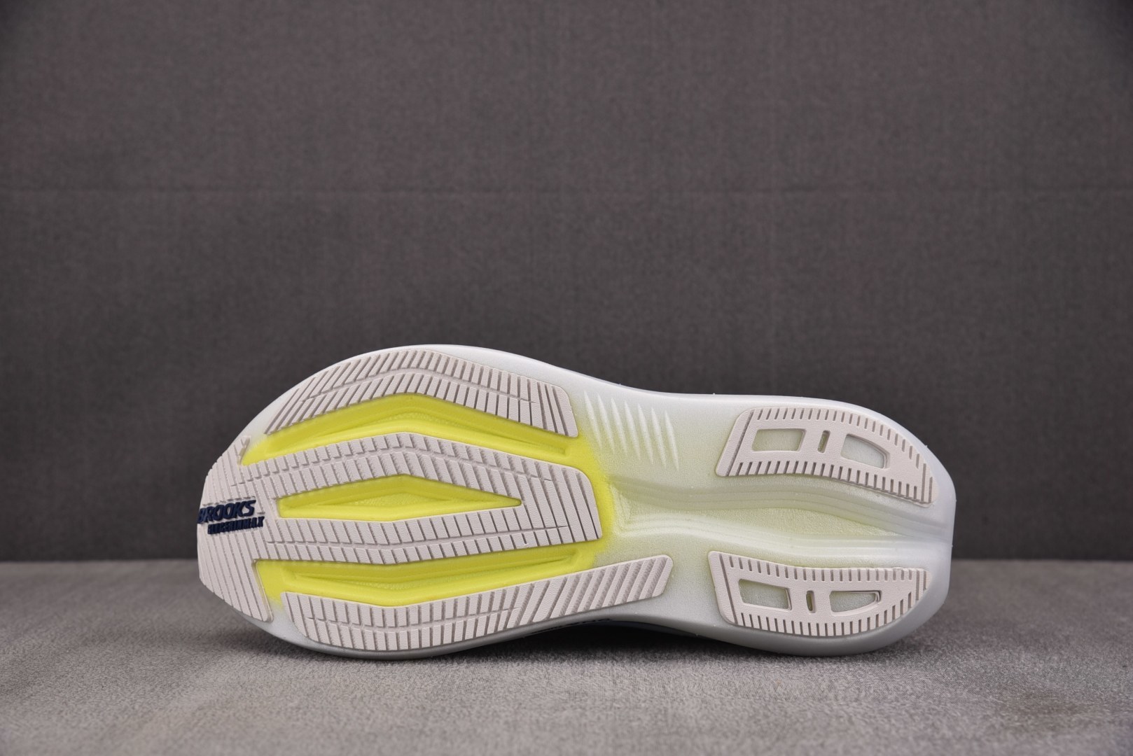 Brooks 尺码:36-45纯原出品-Brooks 布鲁克斯 Glycerin Max 白黑 YZ03