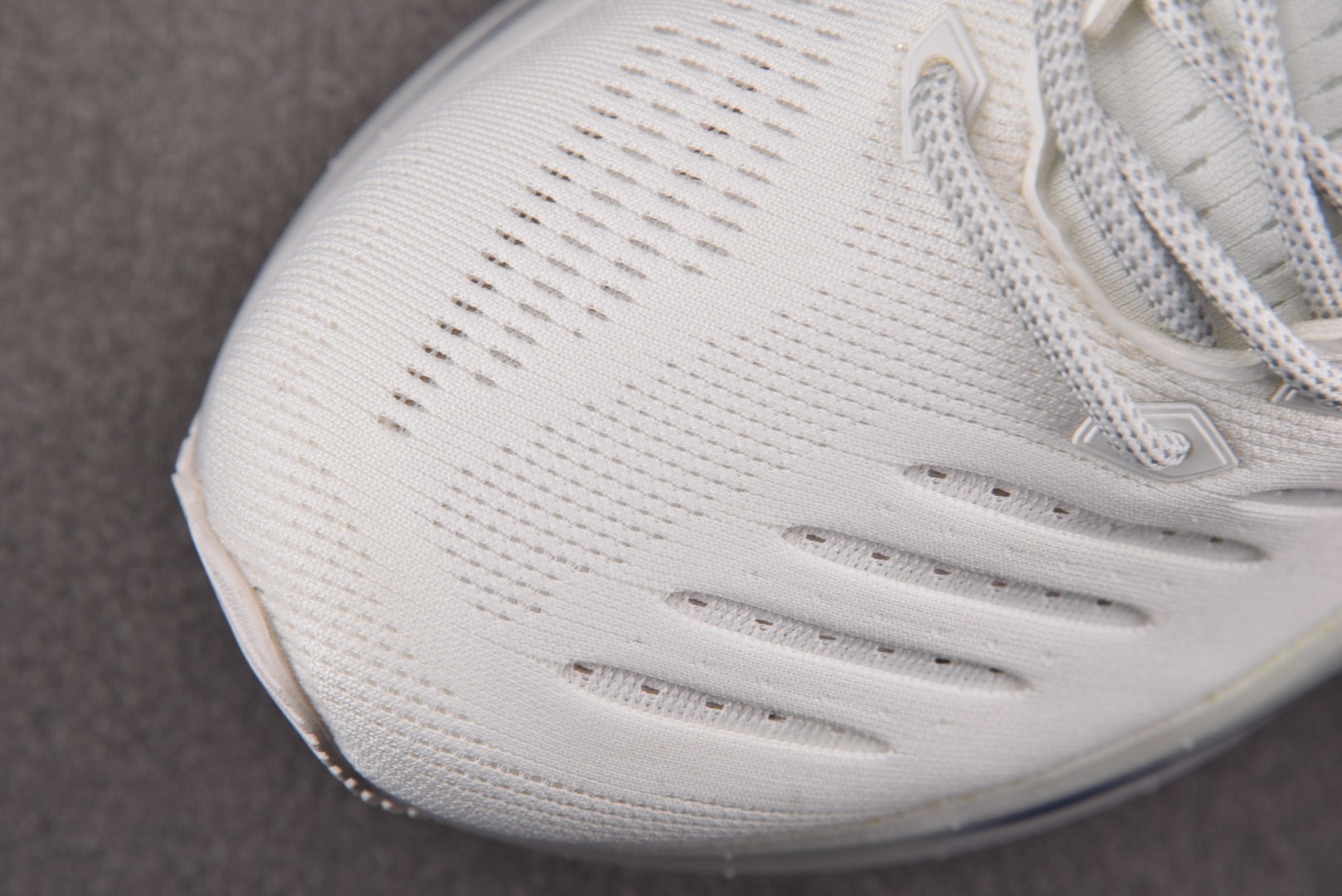 Brooks 尺码:36-45纯原出品-Brooks 布鲁克斯 Glycerin Max 白黑 YZ03