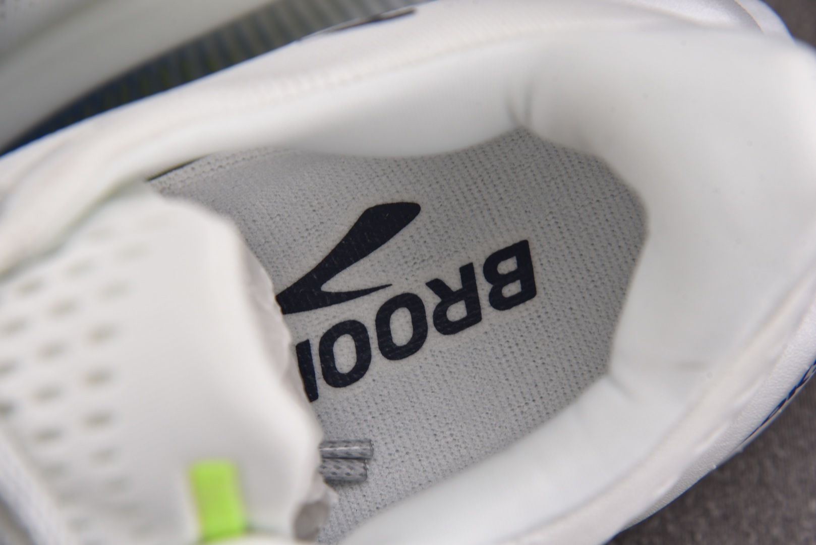 Brooks 尺码:36-45纯原出品-Brooks 布鲁克斯 Glycerin Max 白黑 YZ03