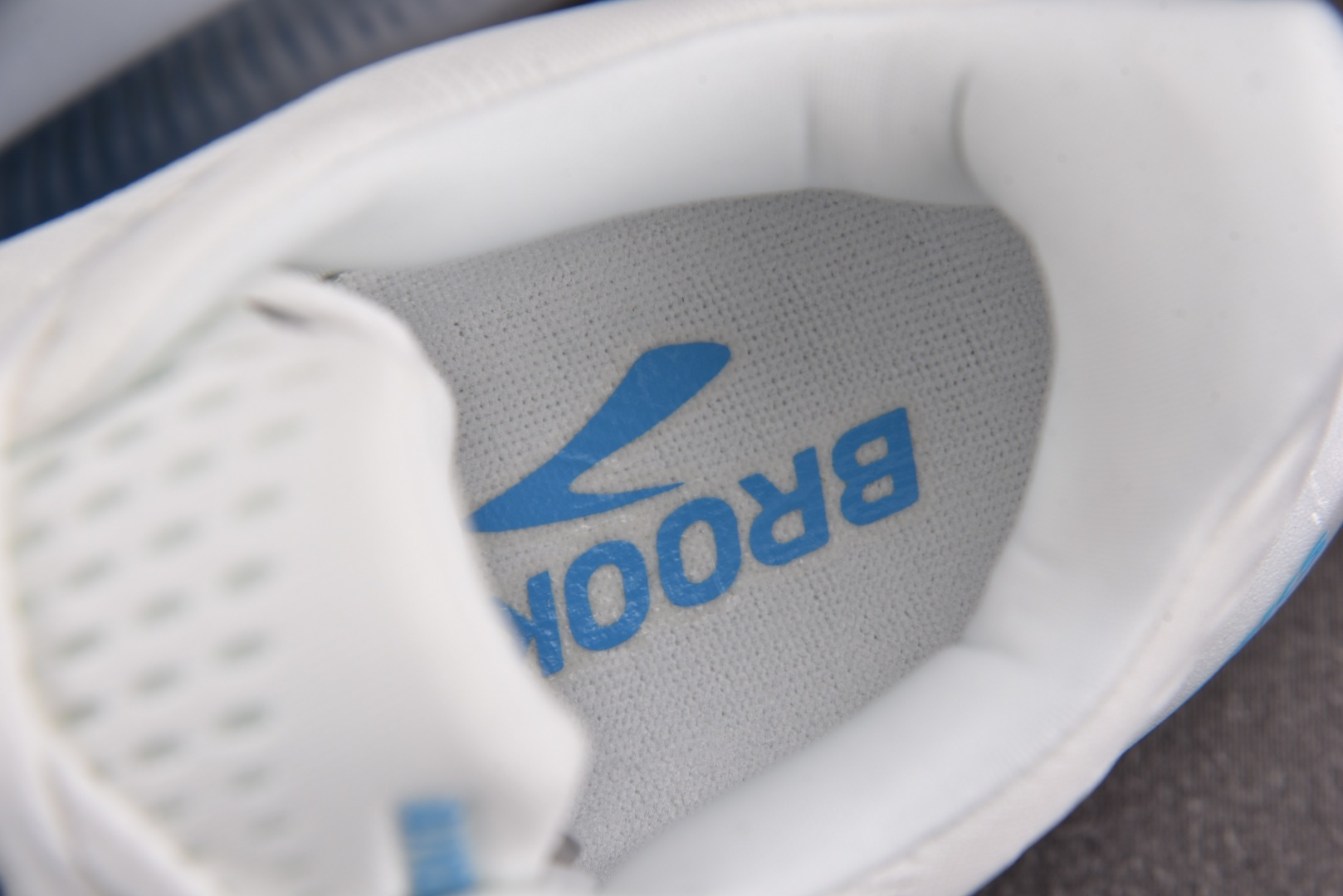 Brooks 尺码:36-45纯原出品-Brooks 布鲁克斯 Glycerin Max 白蓝 YZ03