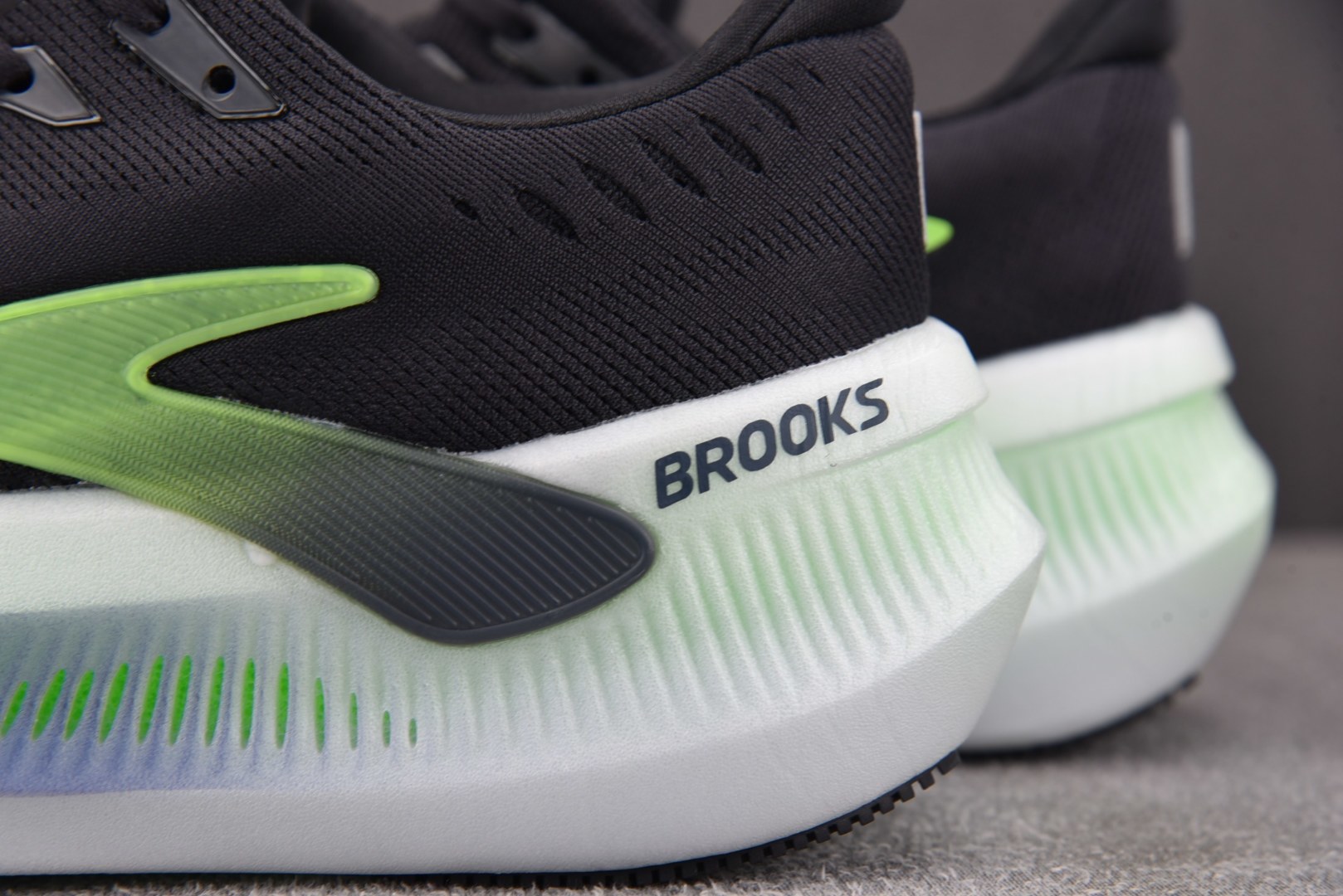 Brooks 尺码:36-45纯原出品-Brook 布鲁克斯 Glycerin Max 黑绿 YZ039