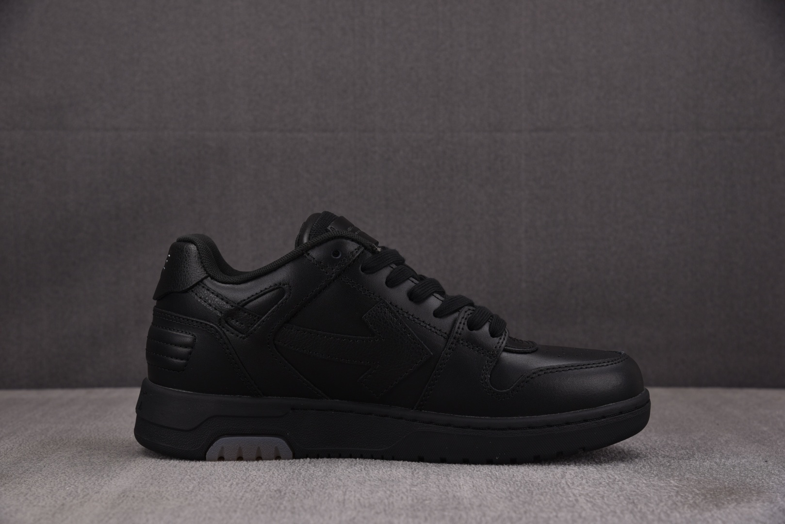 OFF 尺码36-47纯原版出品-OFF-WHITE 系带印花 黑色 YZ002尺码36 37 38 3