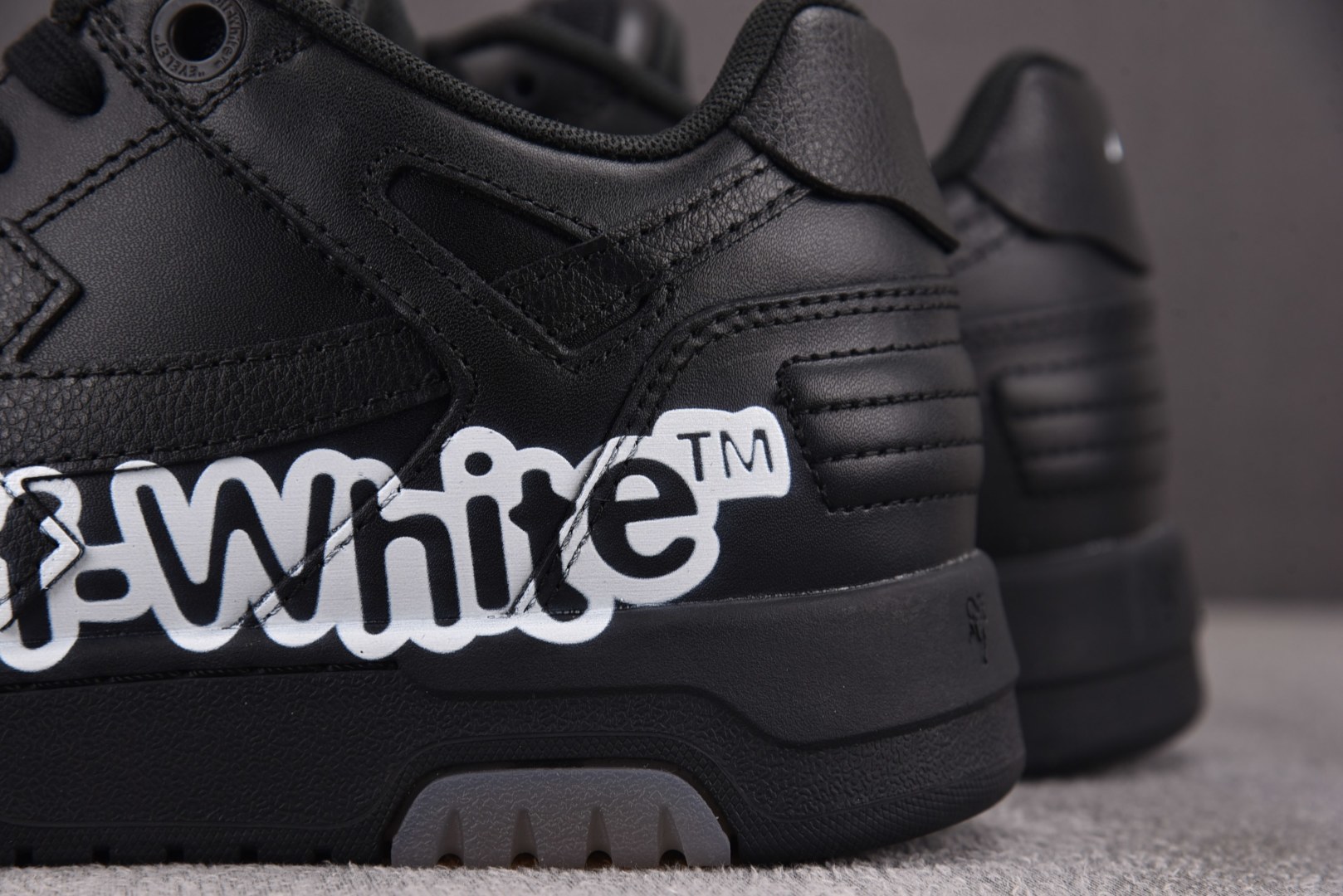 OFF 尺码36-47纯原版出品-OFF-WHITE 系带印花 黑色 YZ002尺码36 37 38 3