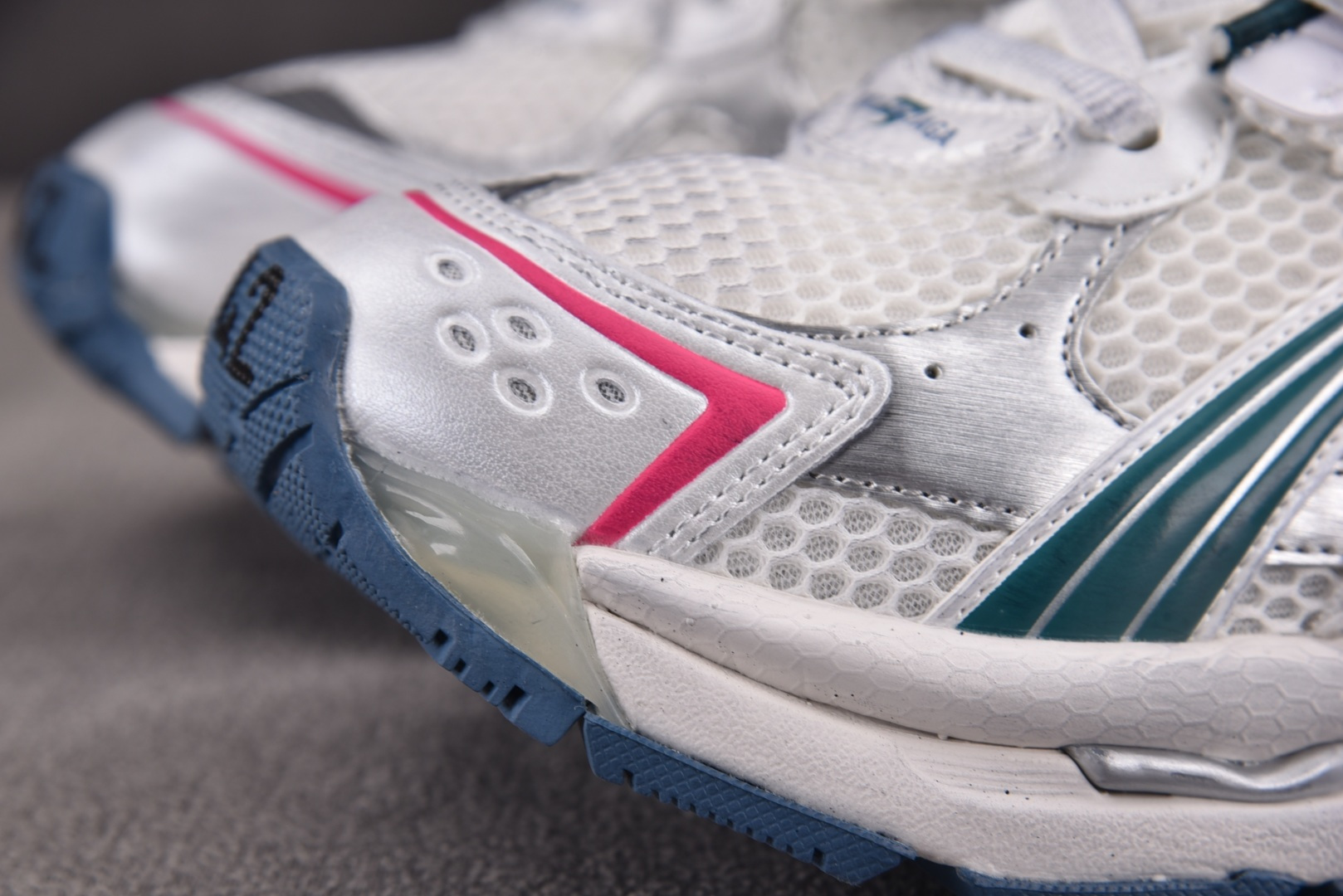 巴黎世家 尺码:35-46 纯原-Balenciaga Runner 绒面 白灰黄 YZ018 偏大一码