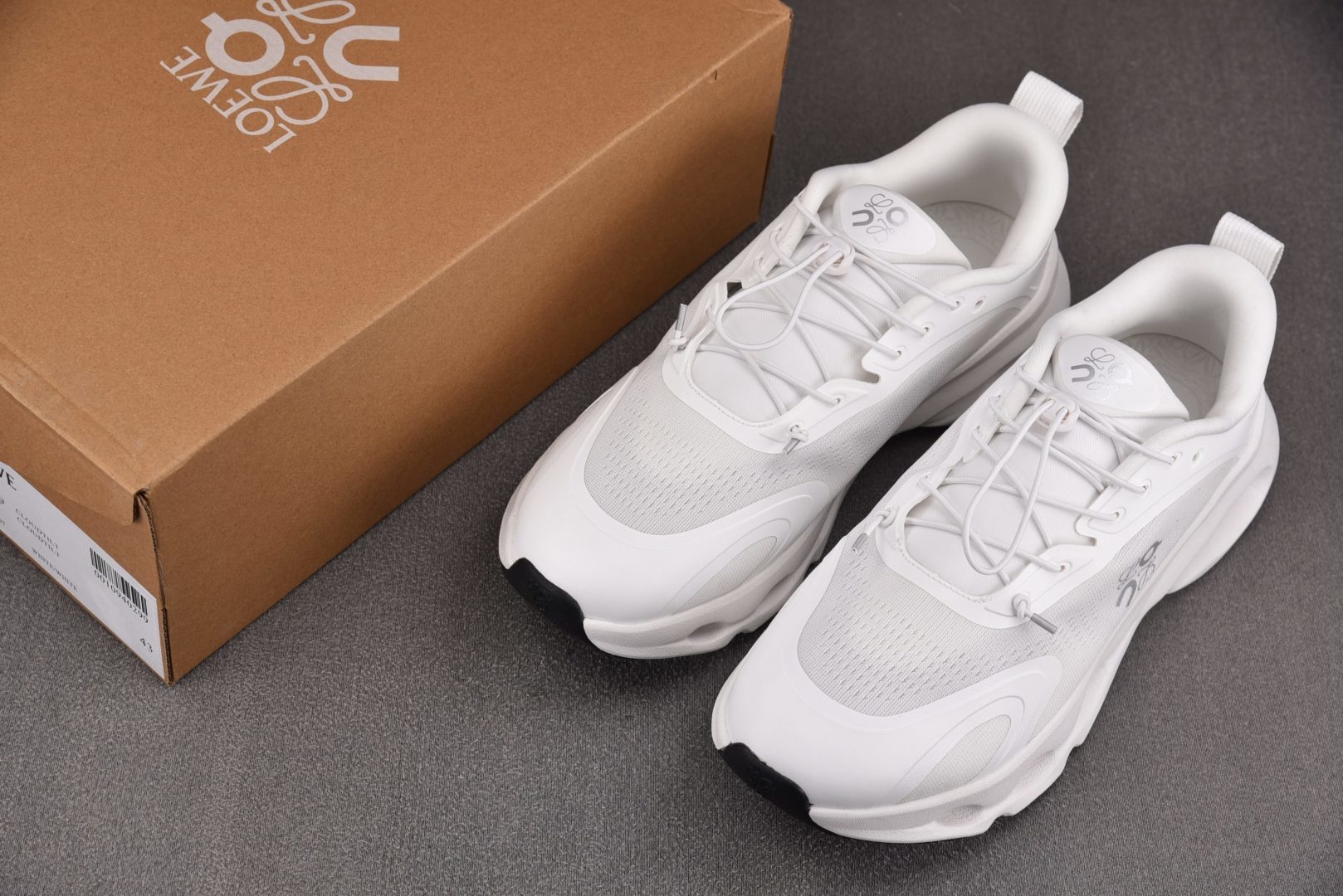 昂跑 尺码:36-45纯原出品-LOEWE x On Cloudtilt 昂跑 白色 YZ039尺码：3