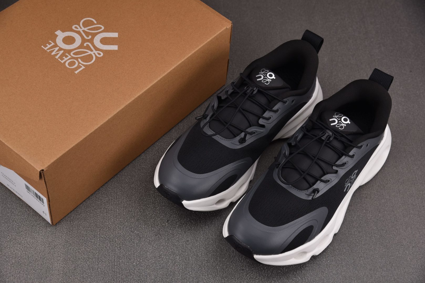 昂跑 尺码:36-45纯原出品-LOEWE x On Cloudtilt 昂跑 黑白灰 YZ039尺码：