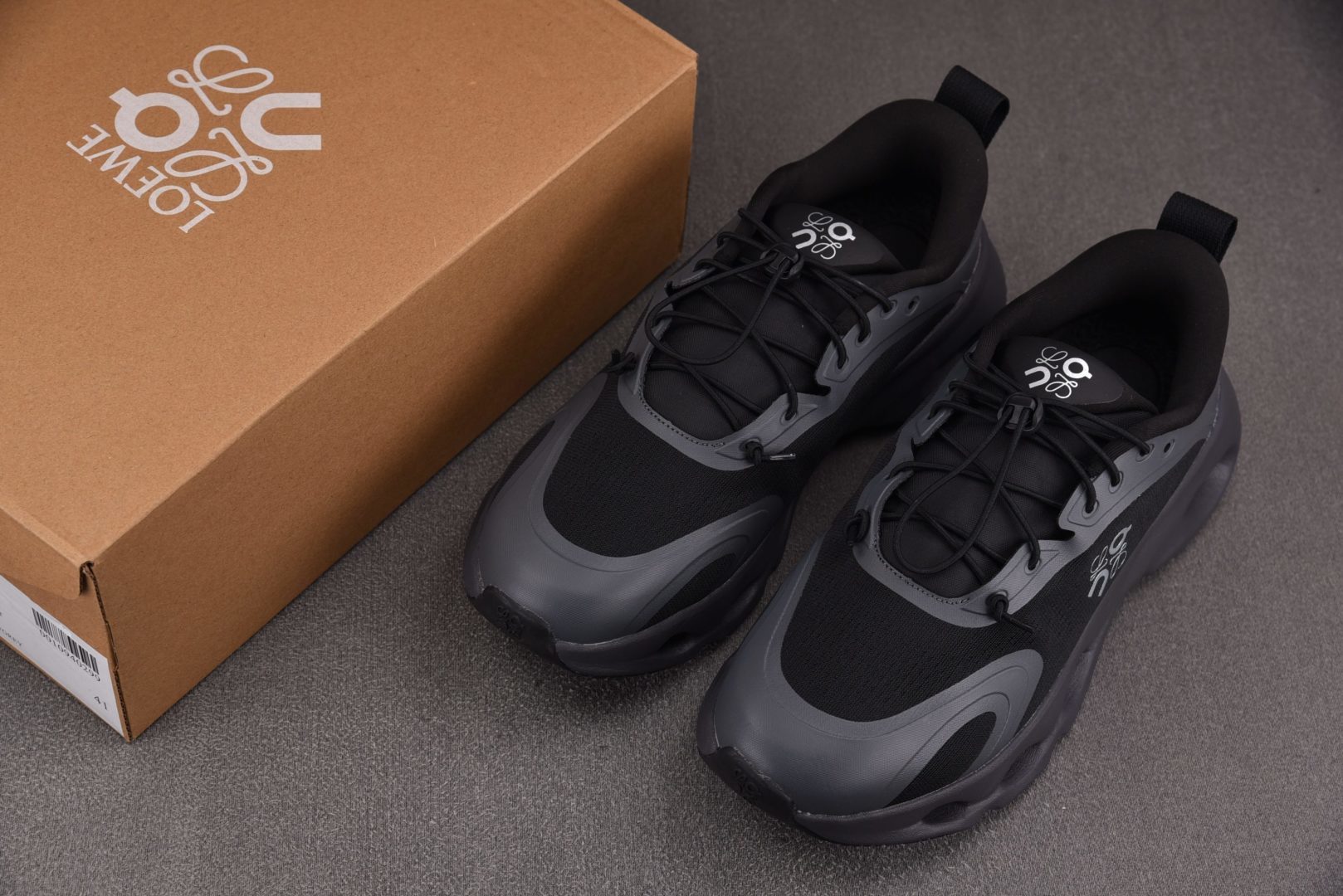 昂跑 尺码:36-45纯原出品-LOEWE x On Cloudtilt 昂跑 黑灰 YZ039尺码：3