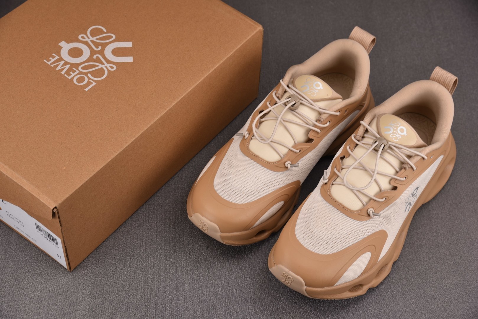 昂跑 尺码:36-45纯原出品-LOEWE x On Cloudtilt 昂跑 棕灰 YZ039尺码：3
