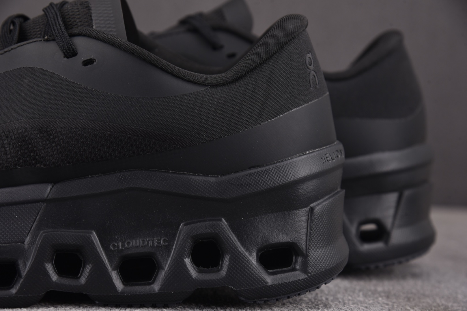 昂跑 尺码:36-45纯原出品-On Running Cloudmonster 2 PAF 黑色 YZ0