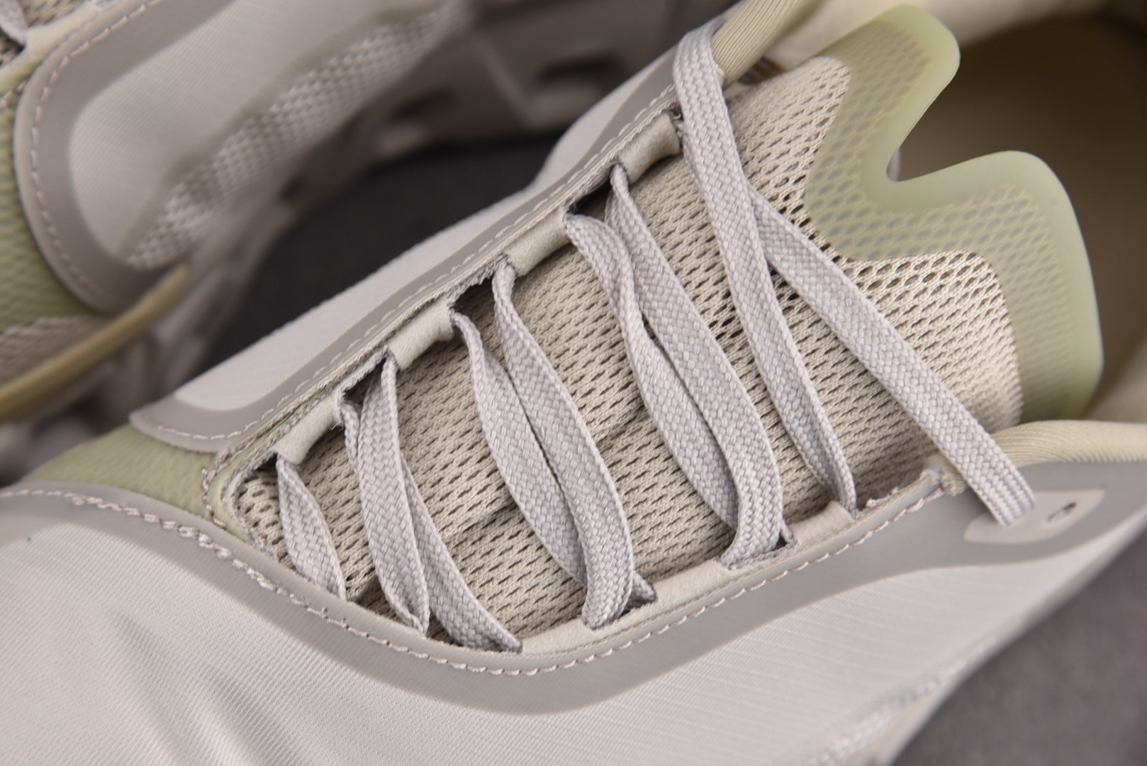 昂跑 尺码:36-45纯原出品-On Running Cloudmonster 2 PAF 灰色 YZ0