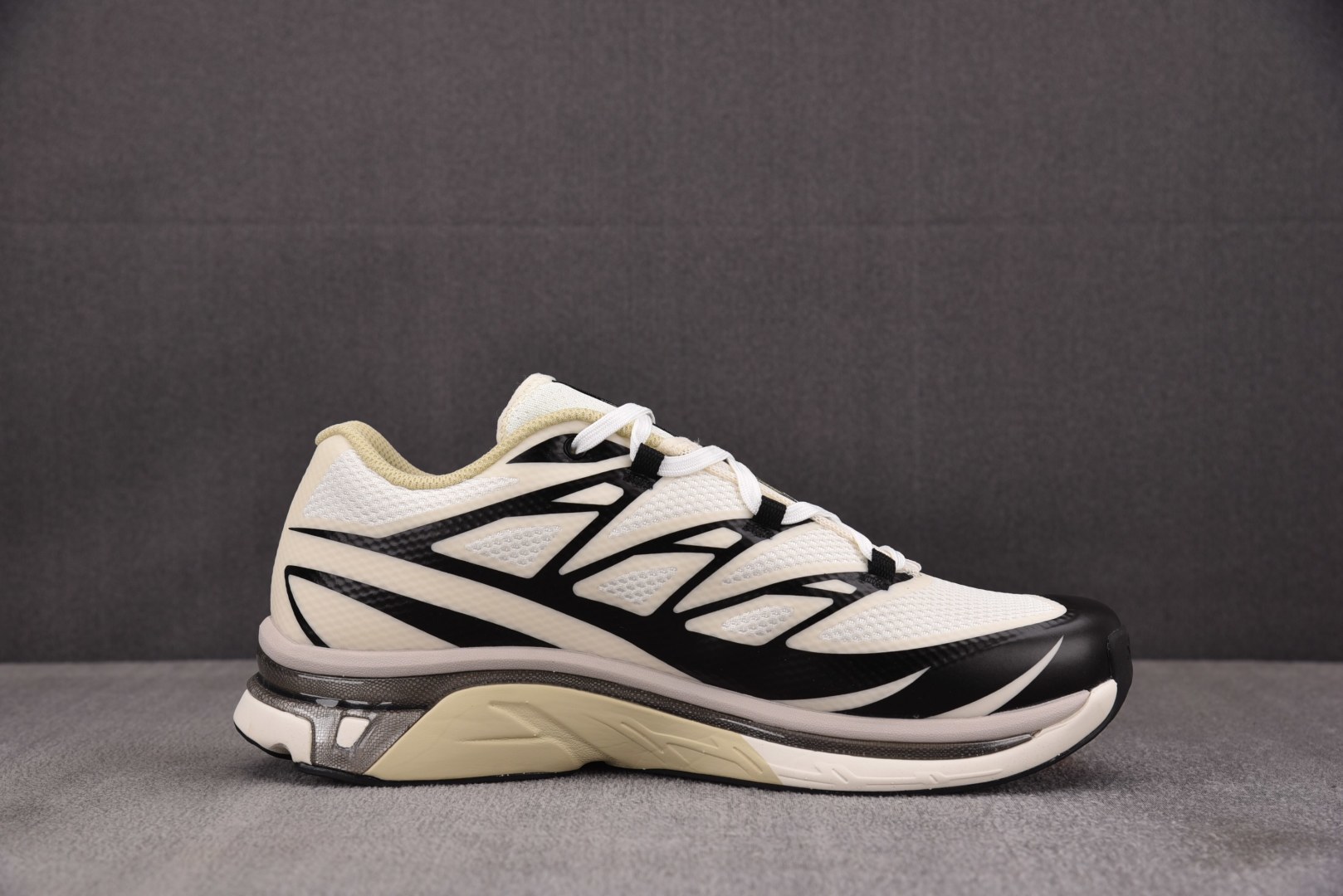 Salomon 尺码:36-45纯原版出品-MM6 Salomon XT-6 米黄 28 YZ024尺寸