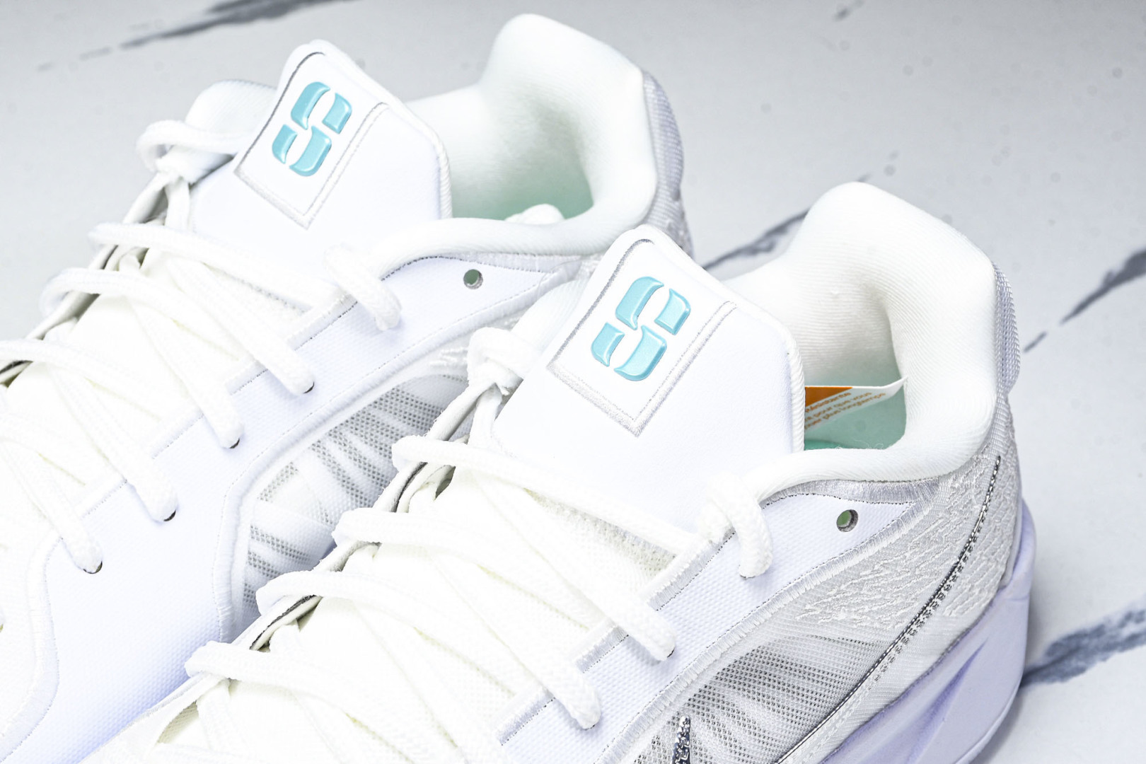 Nike Sabrina 2 “White Noise”舒适百搭 防滑耐磨 低帮 篮球鞋 男款 白色 F