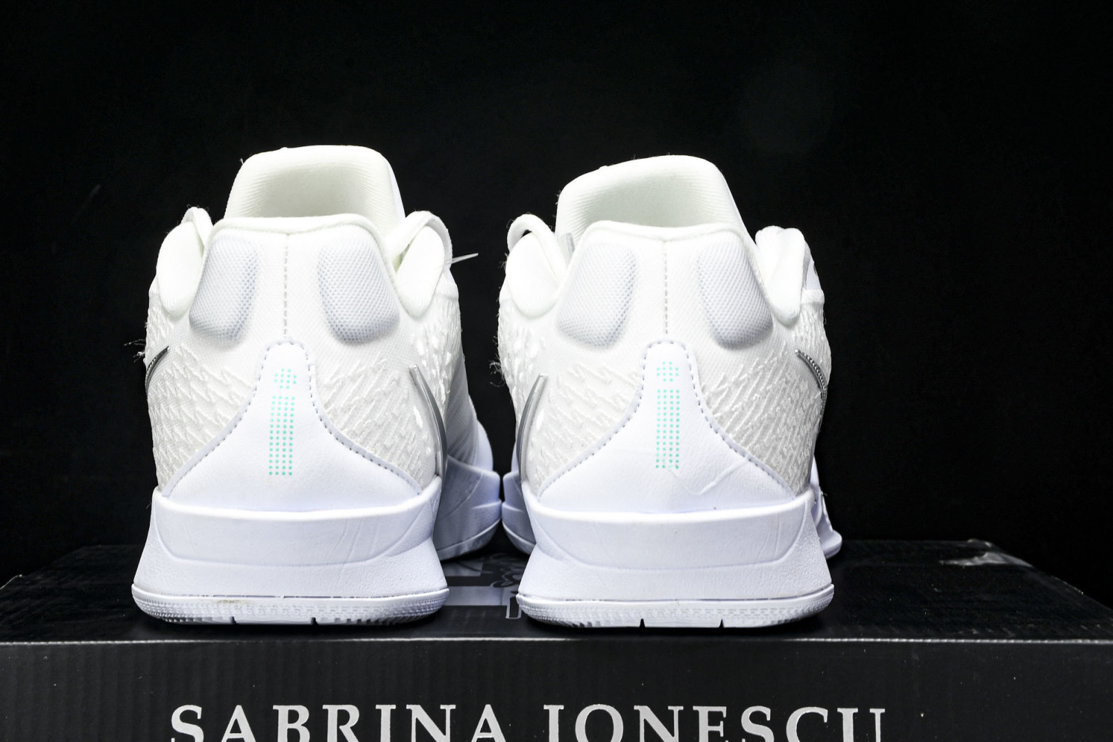 Nike Sabrina 2 “White Noise”舒适百搭 防滑耐磨 低帮 篮球鞋 男款 白色 F